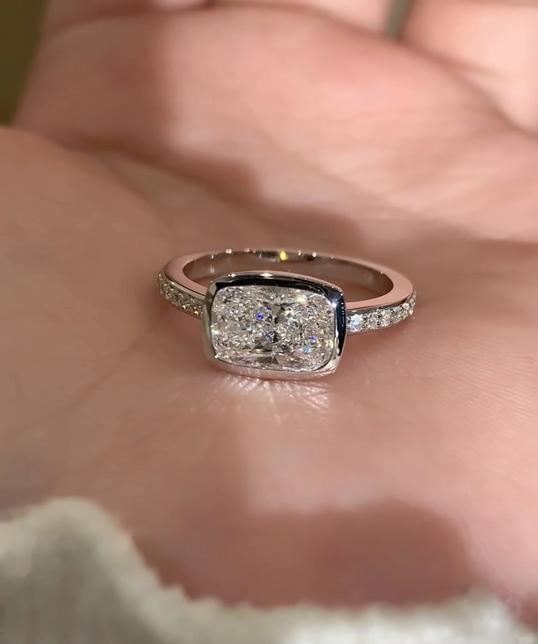 18K White Gold Lab Diamond Ring 2ct Rediant Customized paving ring with IGI certification 1