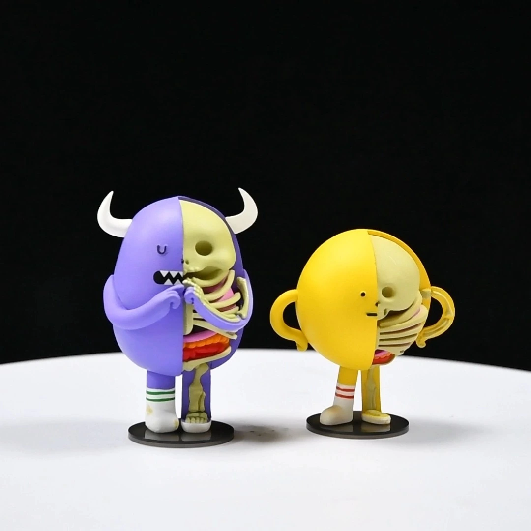 لعبة فنية مصنوعة من مادة PVC قابلة للتخصيص، معروضة للبيع بسعر مميز لعشاق الفنون. 1