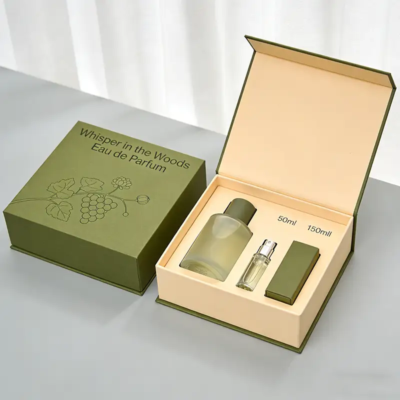 علبة مستحضرات تجميل قابلة للطي مغناطيسياً بتصميم "السماء والأرض" مصنوعة من ورق مقوى قابل لإعادة التدوير، مغلفة بطبقة لامعة ومطبوعة برقائق ذهبية، مثالية كهدية عيد ميلاد. 1