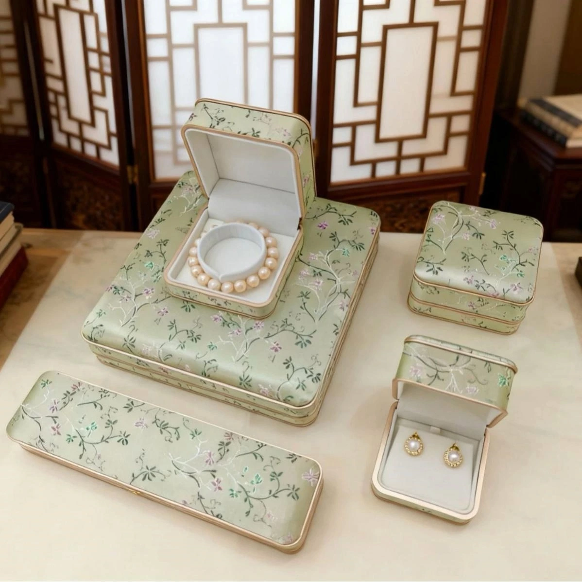 Chinese Style Filigree Silk Jewelry Box Imperial Storage Case 1