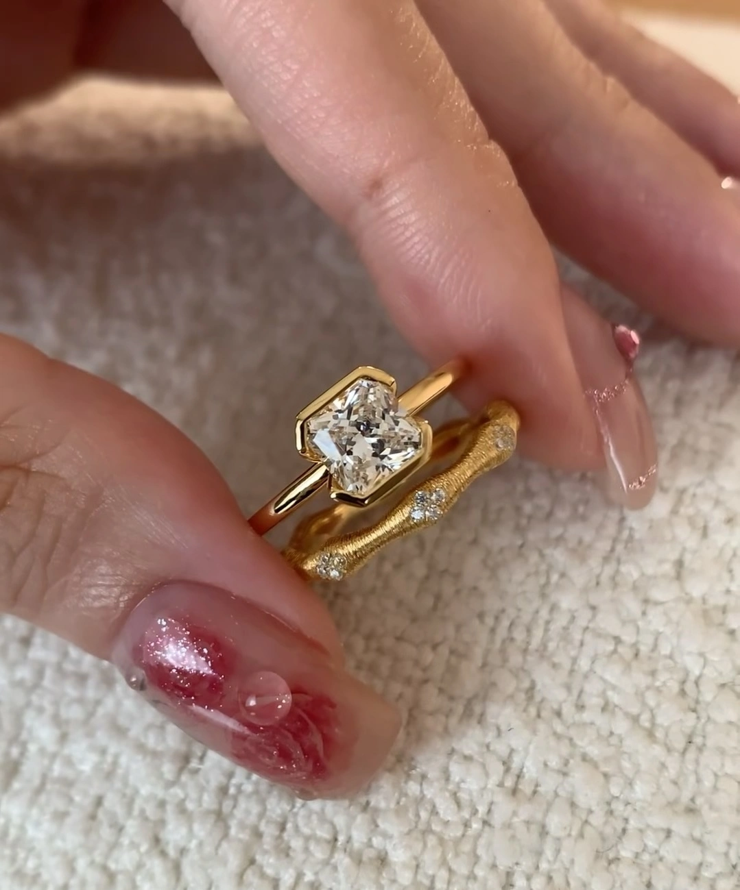 ZKZ Custom Lab Grown Diamond Ring 1ct cushion half-bezel ring 18k Classic Customized Wedding Ring 1