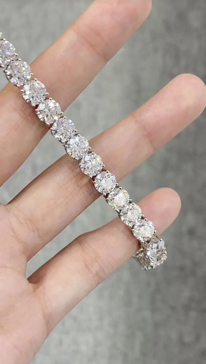 26.89 Carat Round Full - cut Diamond Tennis Bracelet in 18K White Gold. 1