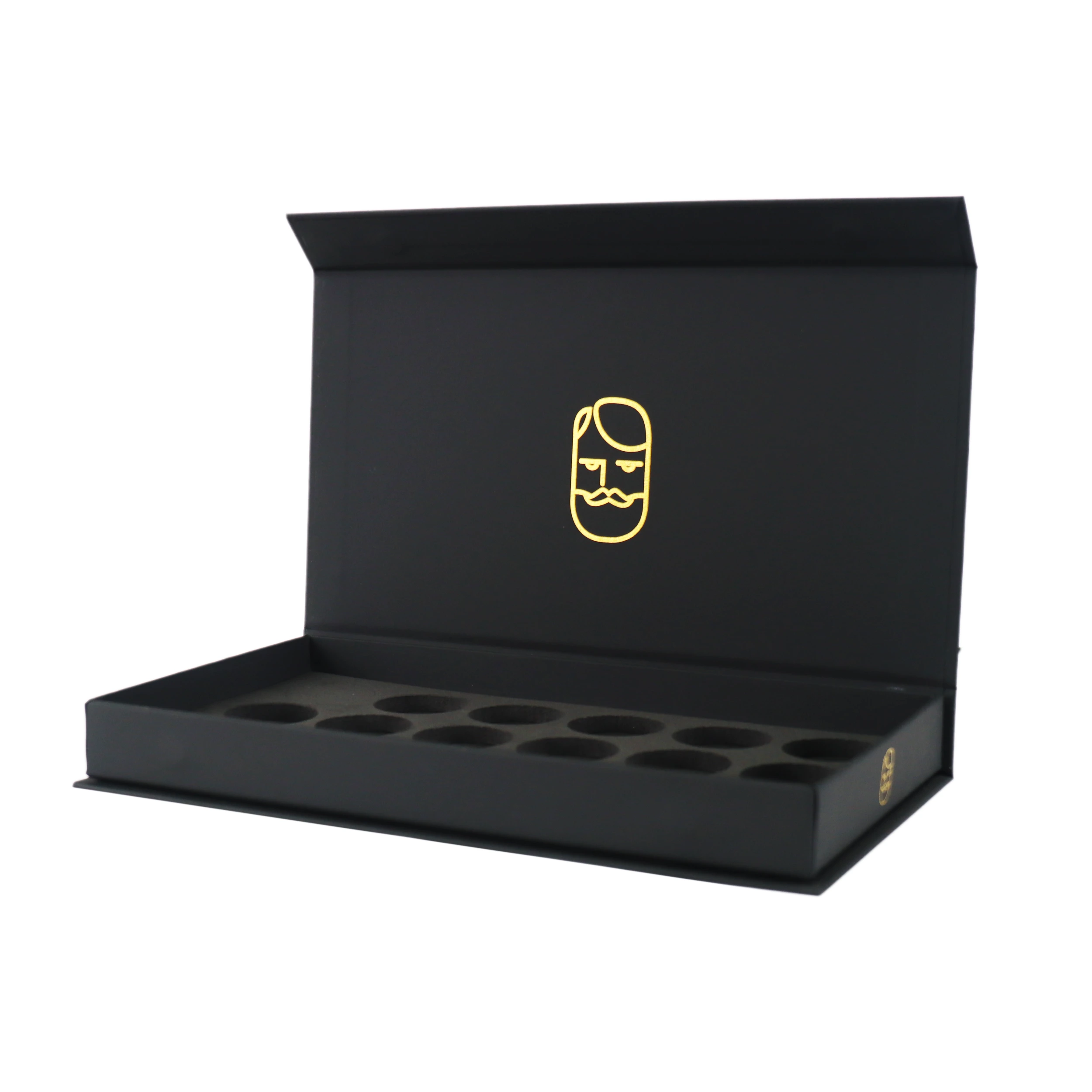 Caja de regalo para crema de afeitar - Tacto mate con inserto de EVA y logotipo dorado para marcas de cuidado personal masculino - Packshion Packaging 1