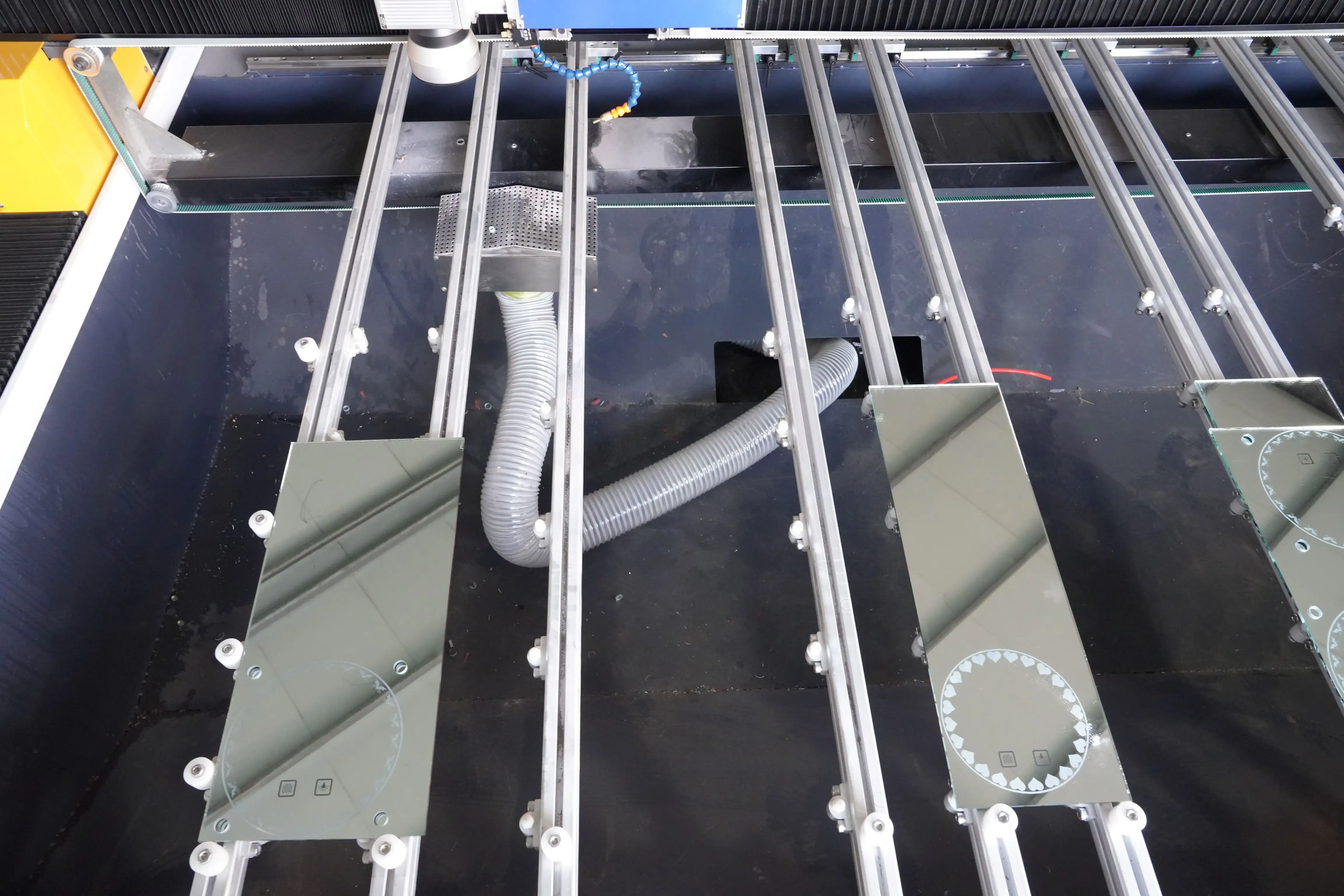 Eworld Machine Automatic Glass Sandblasting Machine Suppliers 4