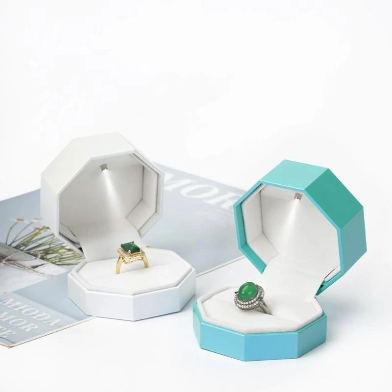 Stylish Pearlescent Lacquer Jewelry Box with LED Light, Creative Minimalist Jewelry Storage Organizer for Rings Earrings Accessories 1