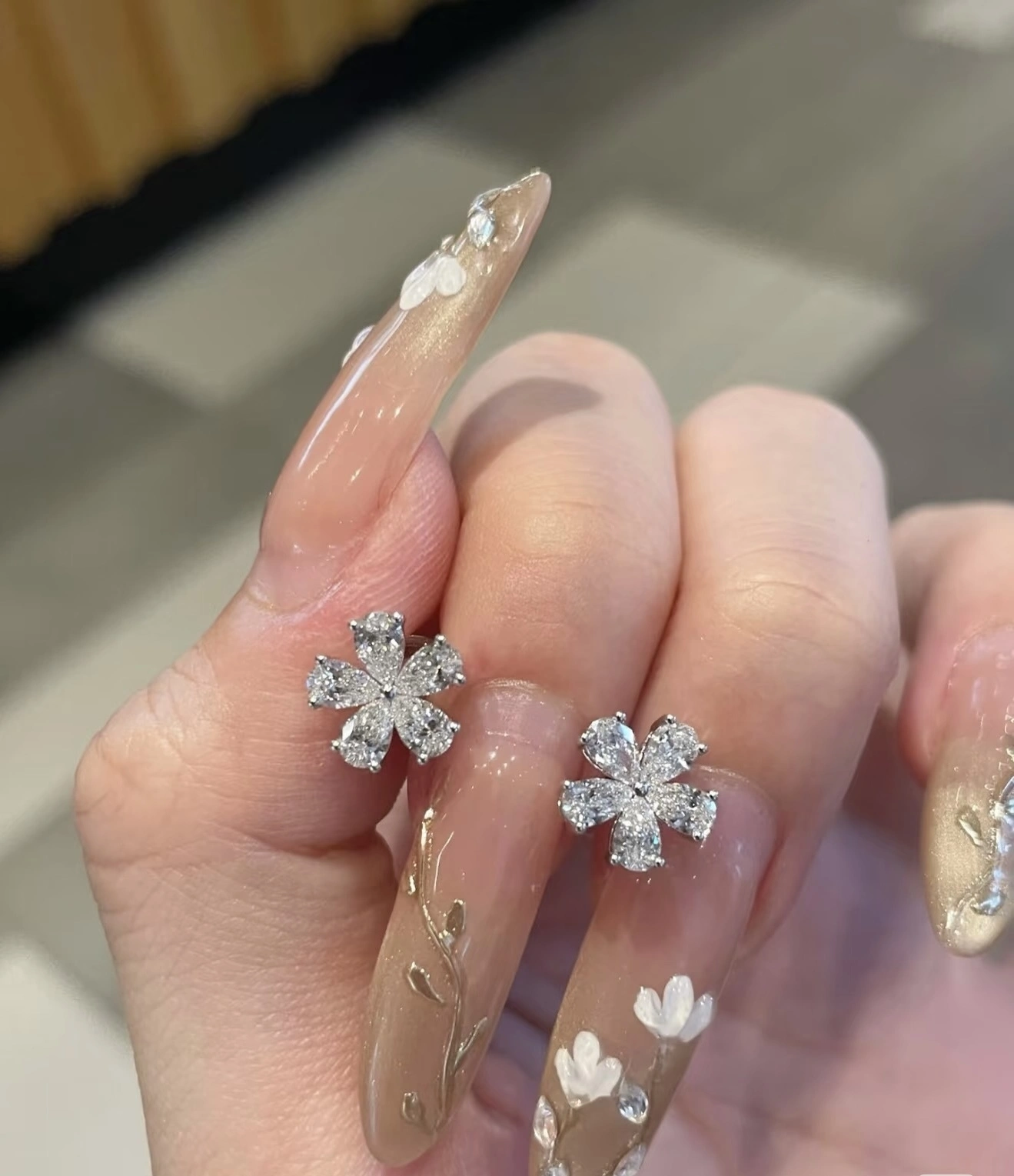 18K Custom Lab Diamond Earrings 2ct Pear Customized flower stud earrings VS for woman 1