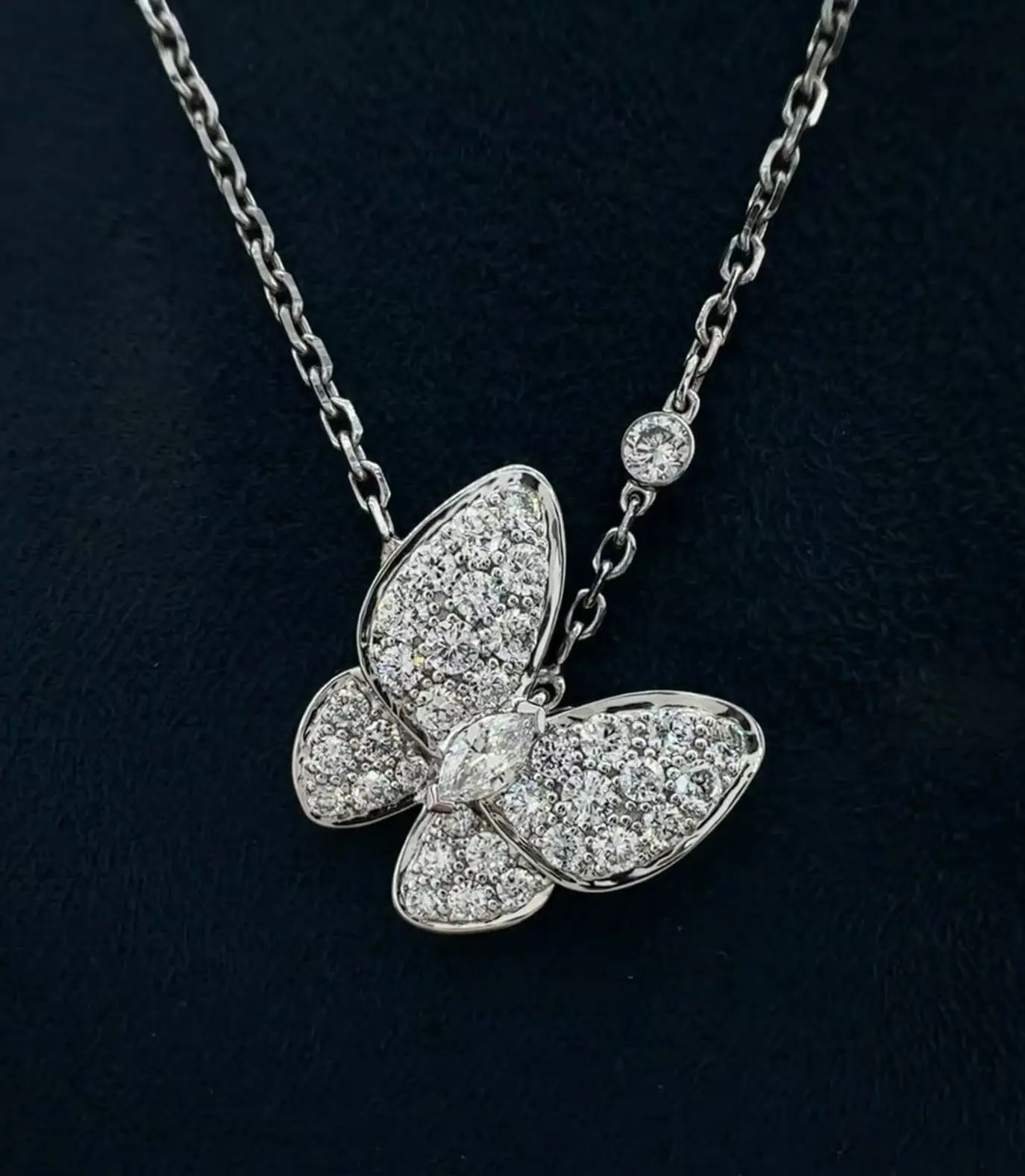 18K White Gold Butterflies Lab Grown Diamond Pendant For Women Daily Wear 1