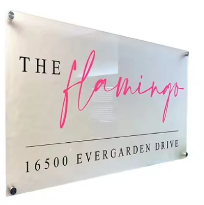 لوحات إعلانية أكريليك لامعة عالية الجودة، ألواح جدارية شفافة مطبوعة حسب الطلب لتزيين واجهات متاجر البيع بالتجزئة، للاستخدام الداخلي والخارجي 1