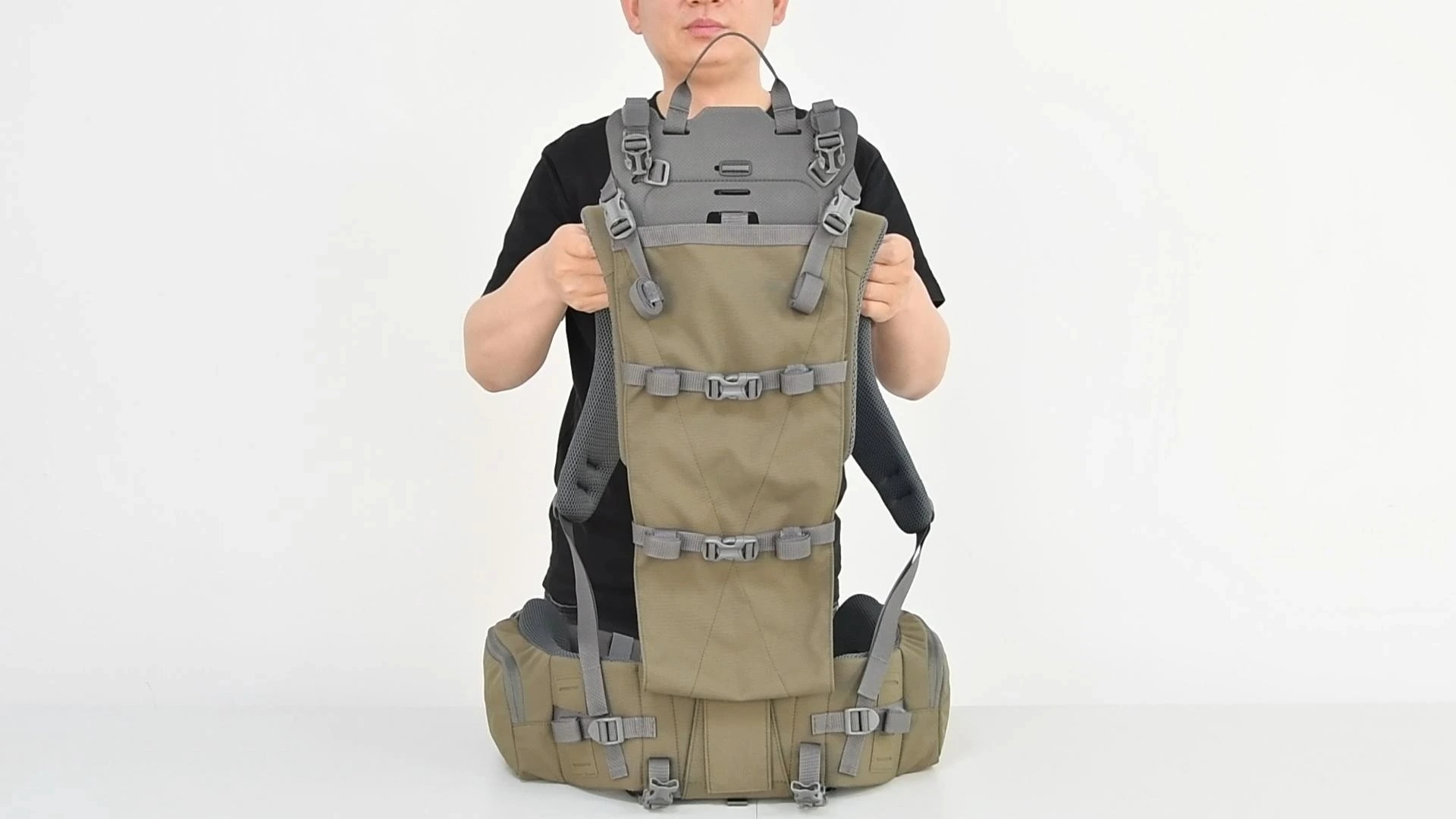 GAF 500D nylon verstelbare schouderbanden, carbonvezel frame voor ergonomische vormgeving en een draagvermogen van meer dan 68 kg (150 lbs) jachtrugzak 1