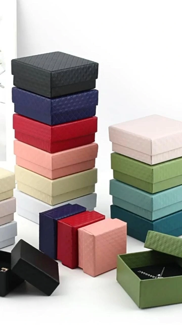 Diamond-Patterned Jewelry Box with Lid and Base | Jewelry Storage and Packaging Box | Customizable Logo 1