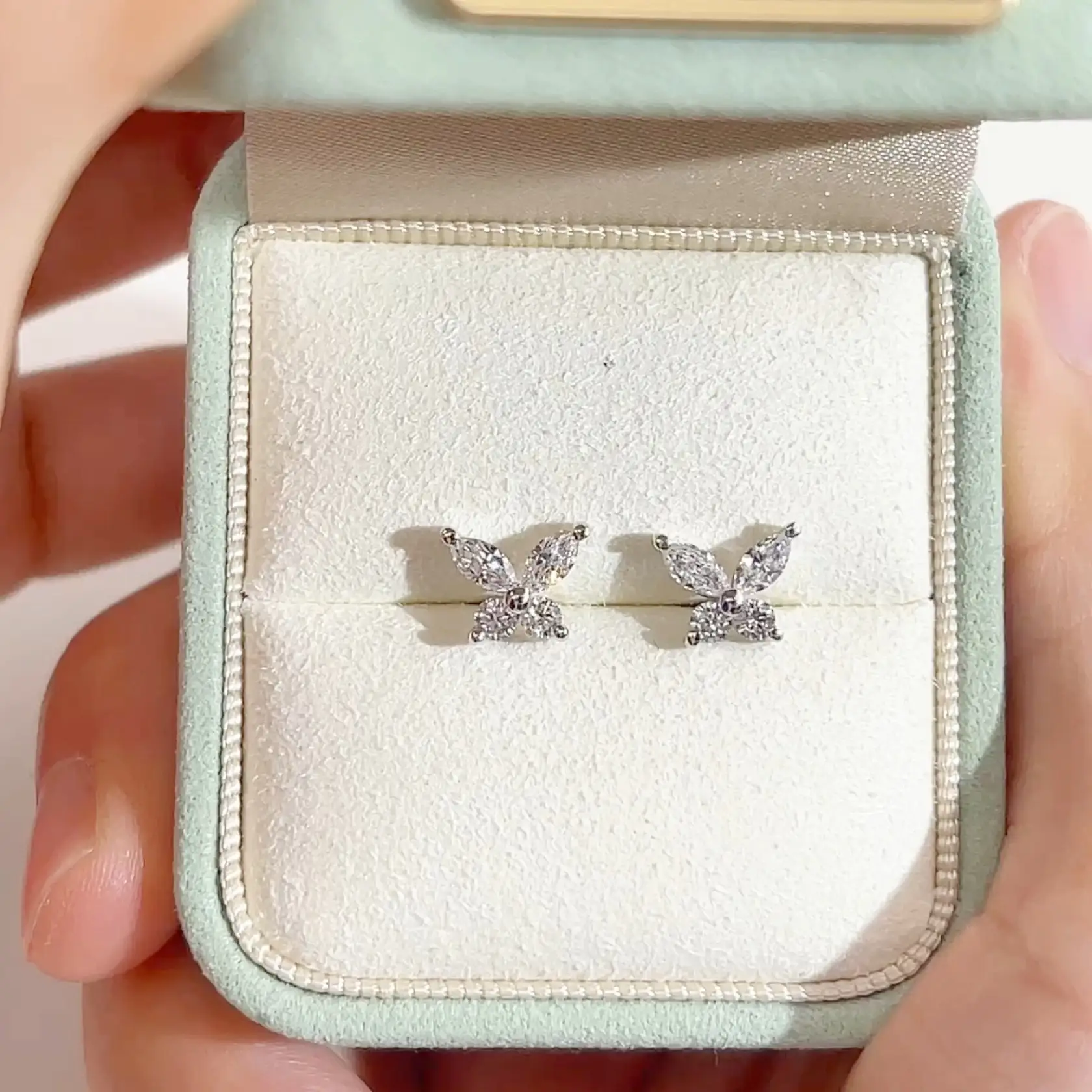 Orecchini a lobo MSE-883 MQ 5x2,5 mm 1,6 g con diamanti sintetici a forma di farfalla in argento sterling 925, diamanti taglio marquise 1