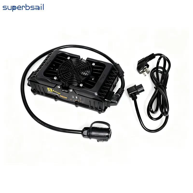 Originele oplader 74V/85V 12A-CN-versie voor Ultra Bee aftermarket onderdelen en accessoires. Vervang de originele Ultra Bee oplader EMOS-35D. 1