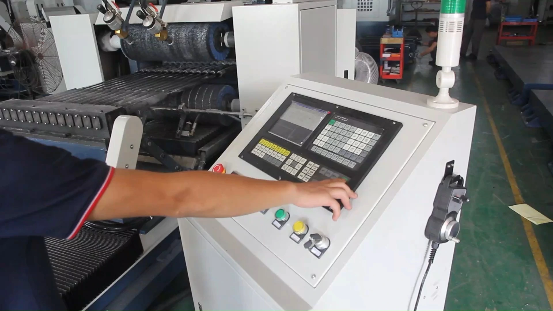 Nueva máquina pulidora CNC de perfiles/varillas de acero y aluminio, equipo de pulido de tuberías de acero inoxidable con motor y rodamiento de 11 kW, ecológico. 1