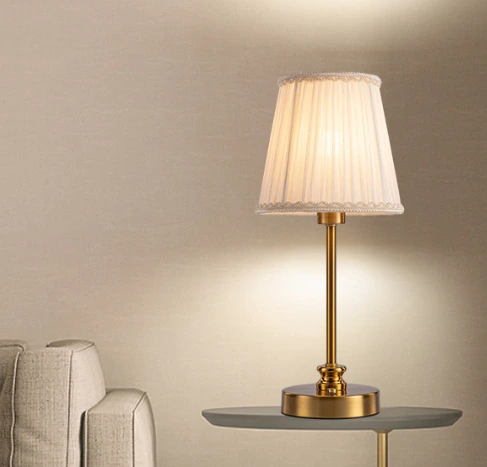 USB-charged touch-controlled bedside night light – European-style fabric ambient light 1