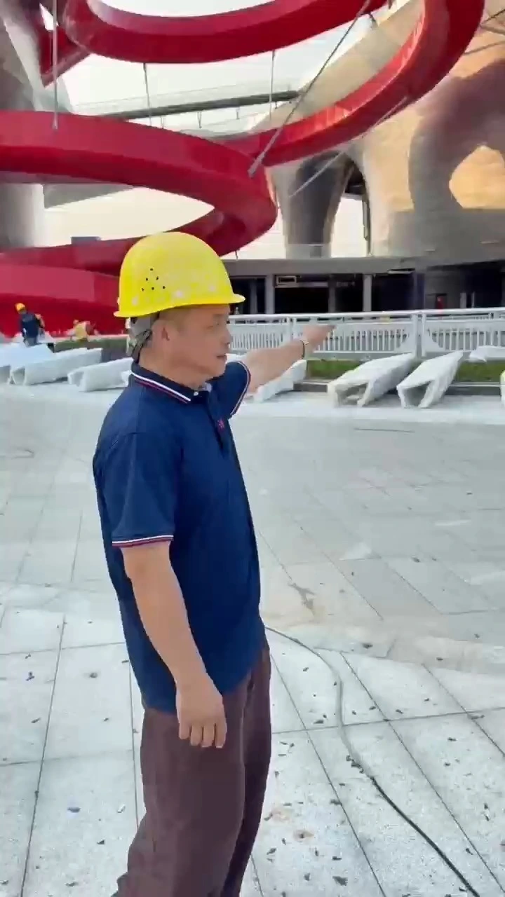 Лавка з надвисокоякісного полімеру (UHPC) 1