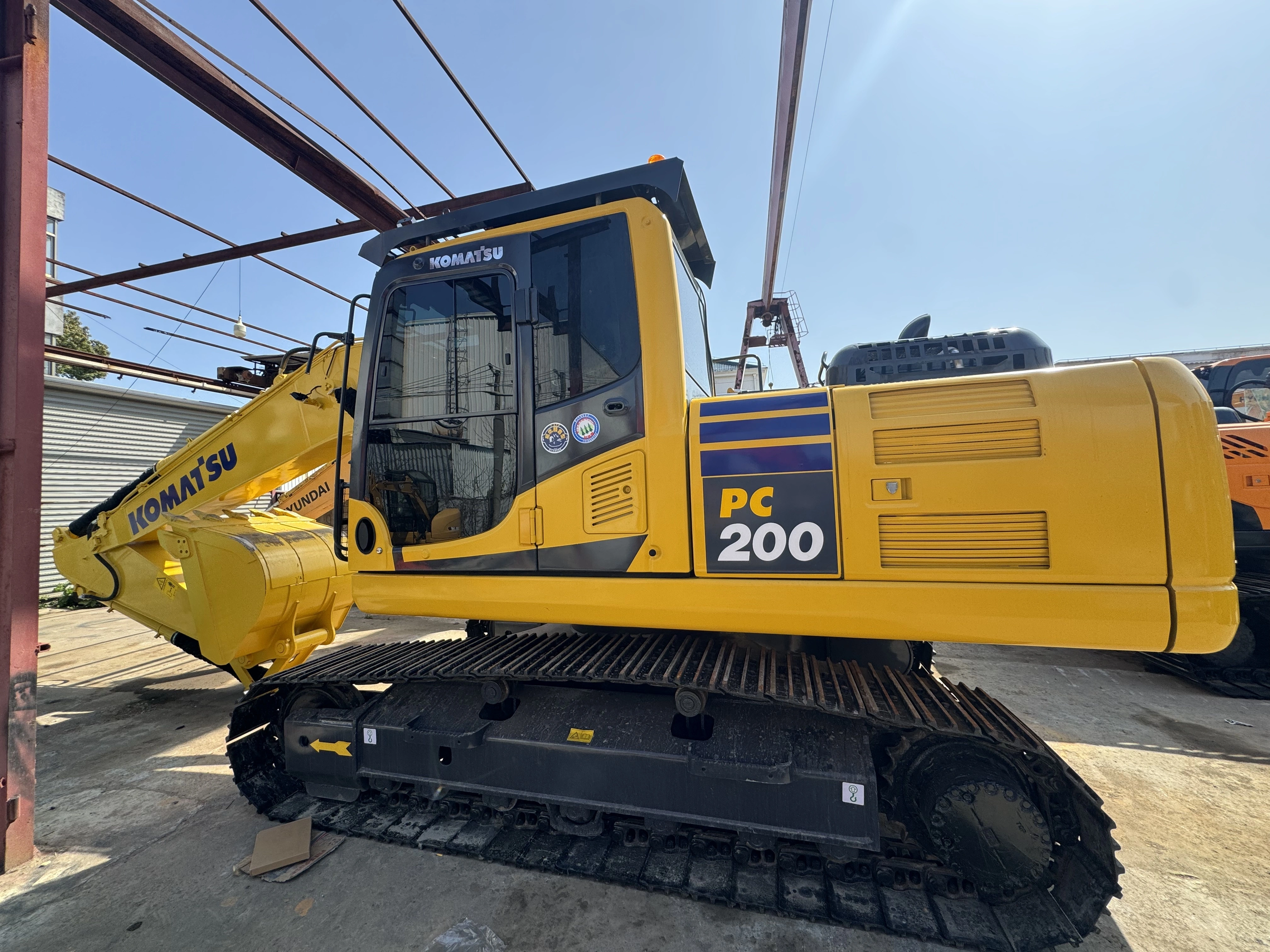 2022 KOMATSU PC200 Used Excavator 20 Tons Secondhand Hydraulic Crawler Digger High Quality in Shanghai Yard 1