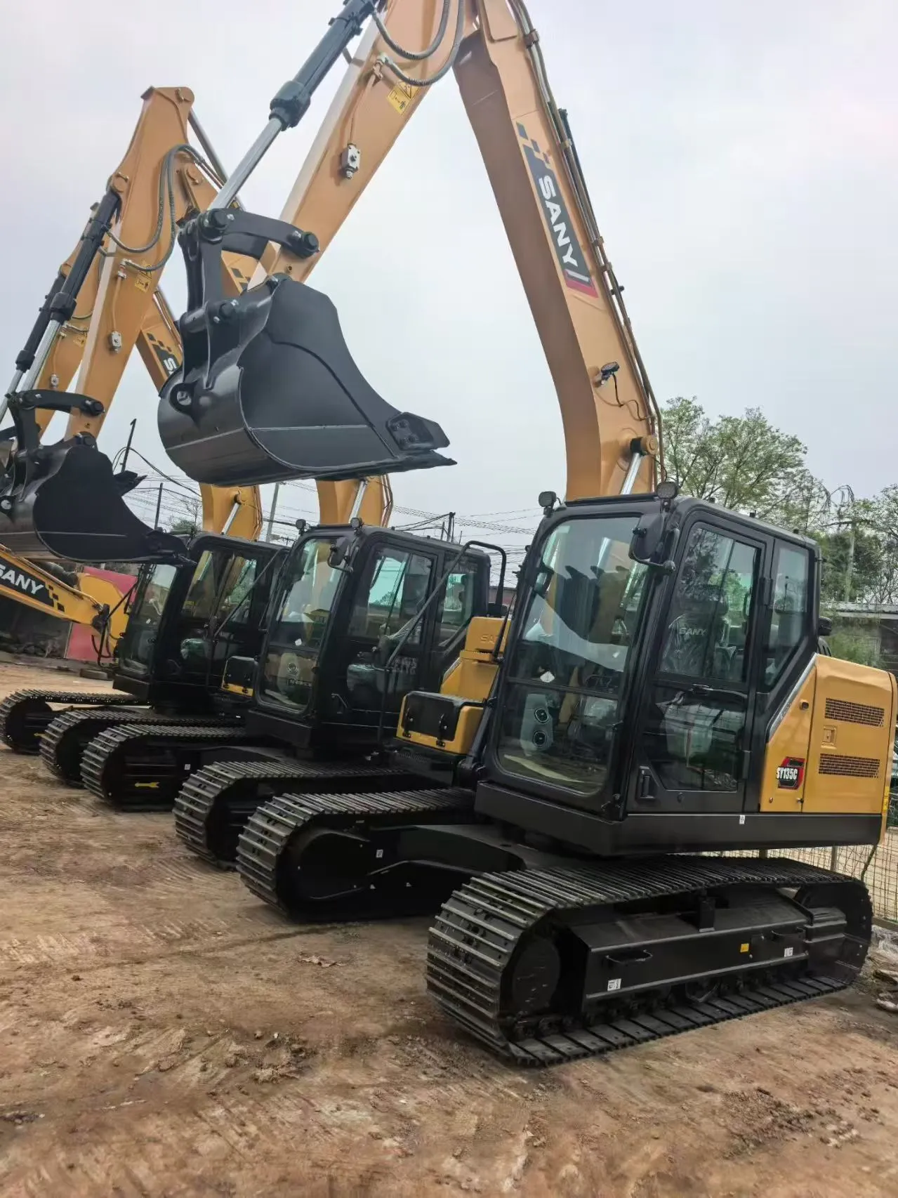 2022 SANY SY135 Used Excavator 13.5 Tons Secondhand Hydraulic Crawler Digger in Shanghai Yard 1