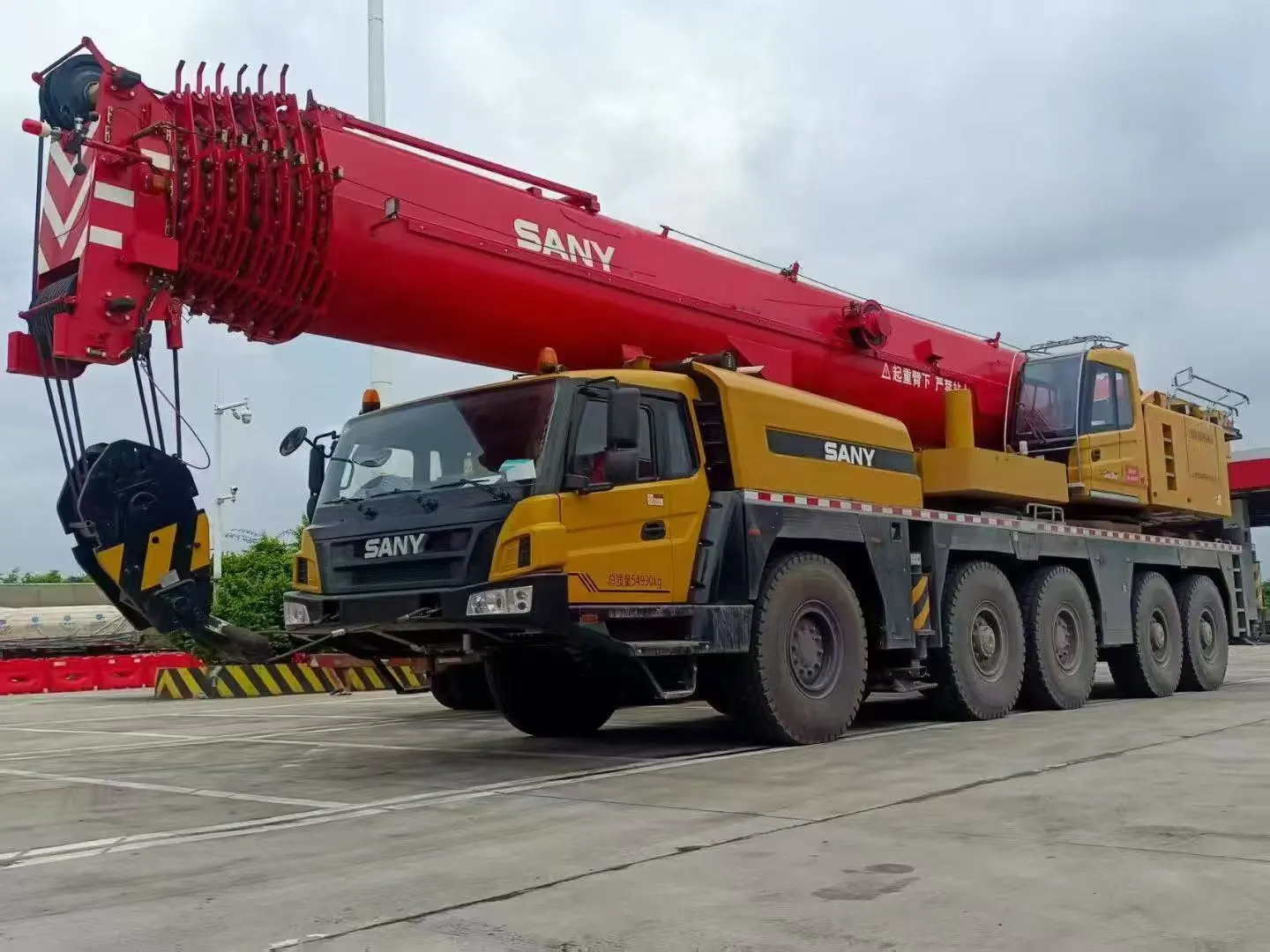 2022 SANY STC2000c8 200-Ton Mobile Crane with Self-Assembling Counterweigh 1
