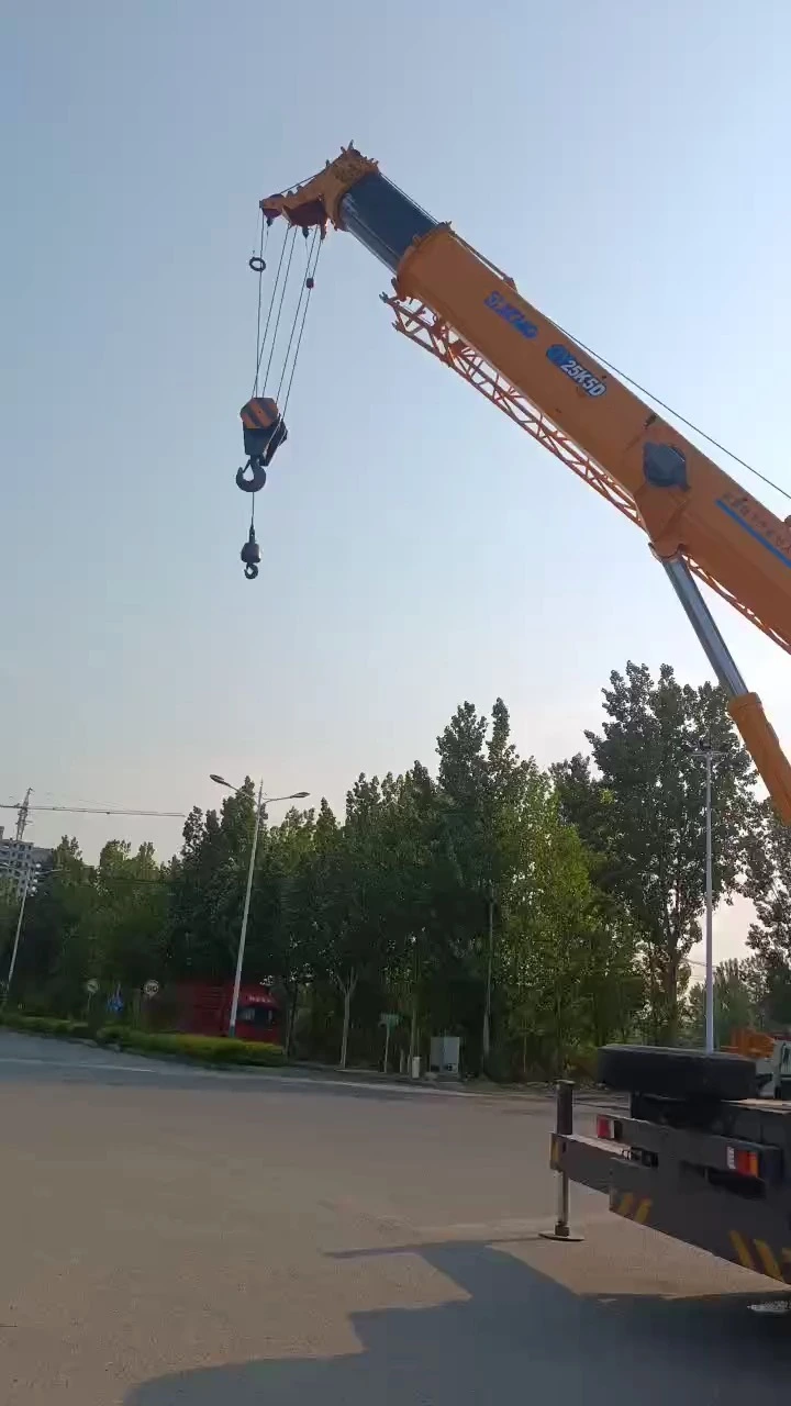 Б/у автокран Sany QY25K – решение для подъема тяжелых грузов весом до 25 тонн. 1