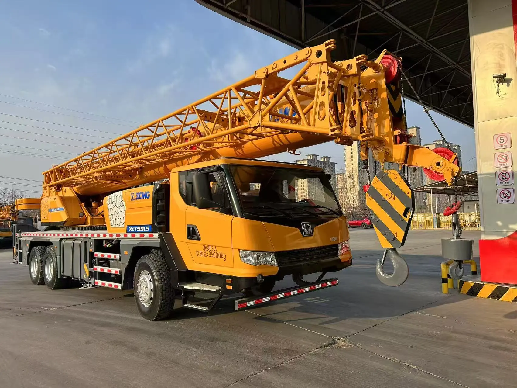 Продается высокоэффективный подержанный мобильный кран XCMG QY35KD. 1