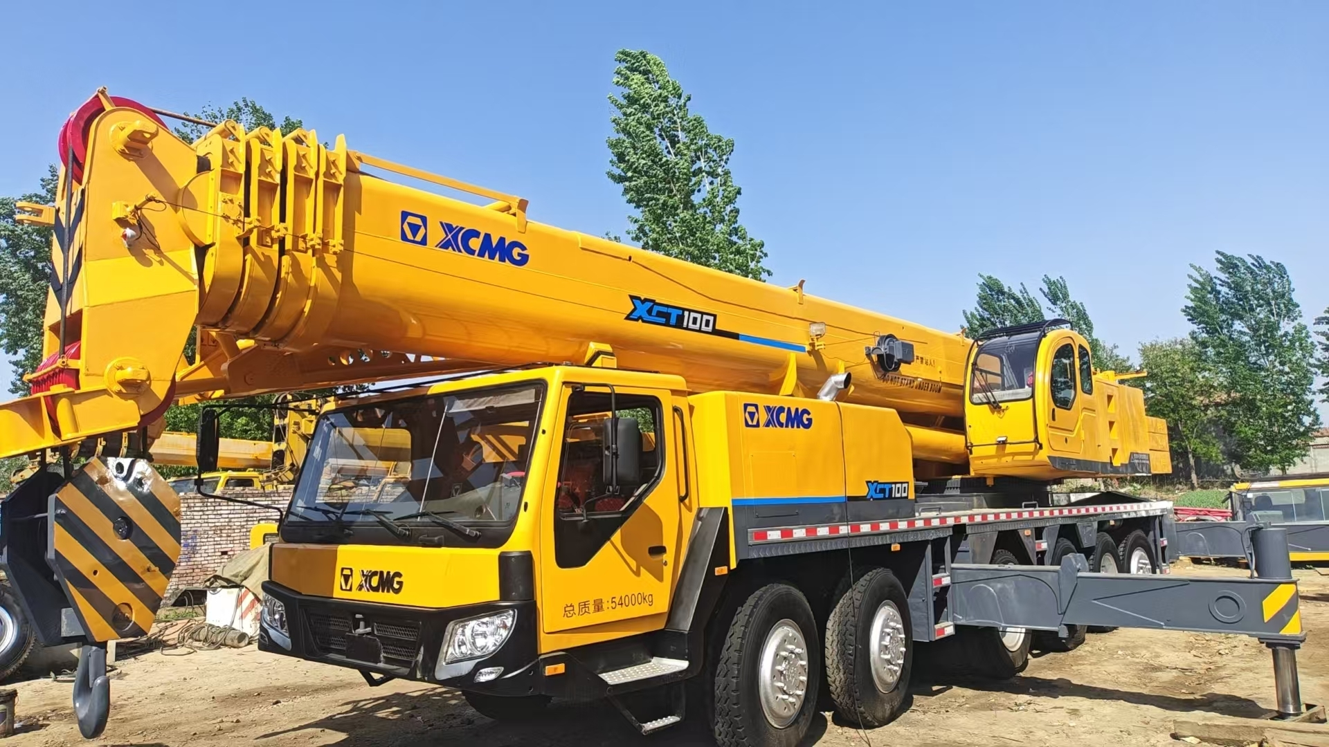 USED IN A GOOD CONDTION  XCMG QY100T FOR SALE 1