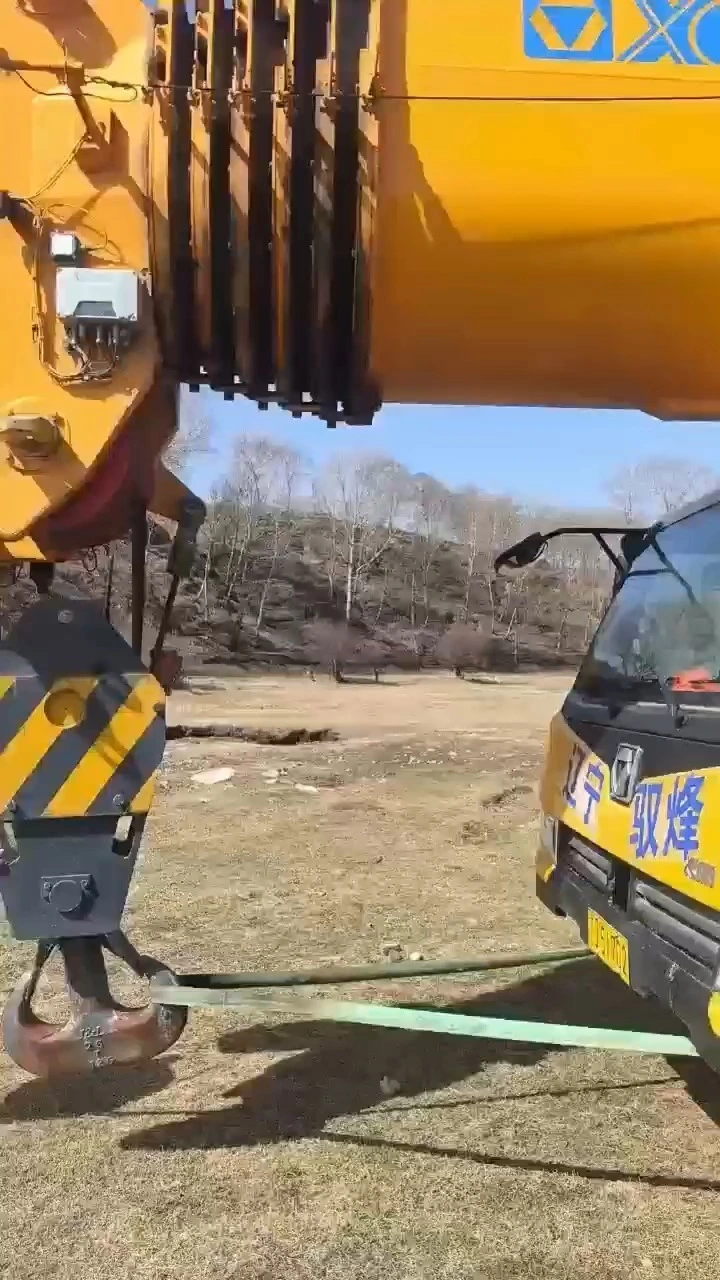 QY110K7C 110-Ton Mobile Crane: Advanced Safety, Stability & Productivity 1