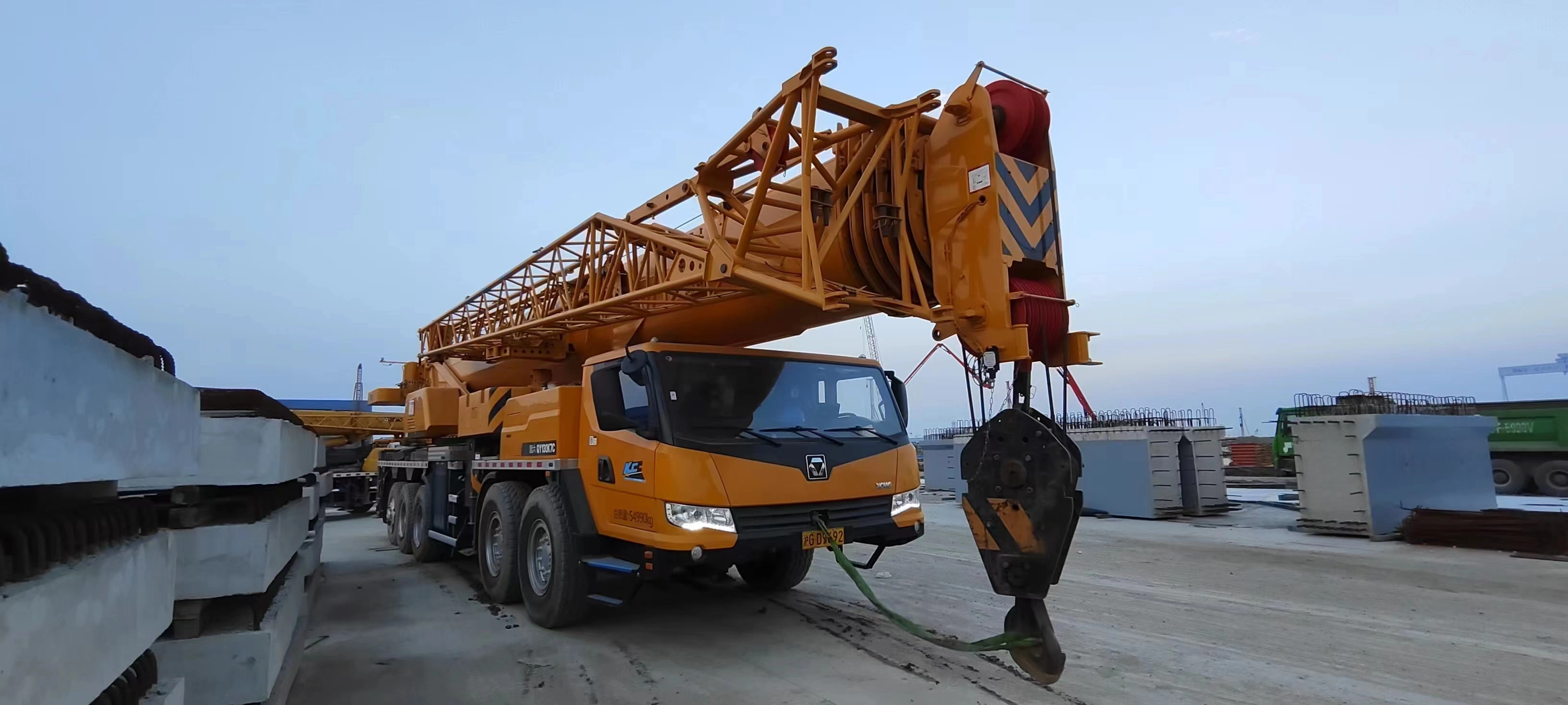 2025 130t XCA130L8 All Terrain Crane: 85m Main Boom, 63t Counterweight, Maximum Stability 1