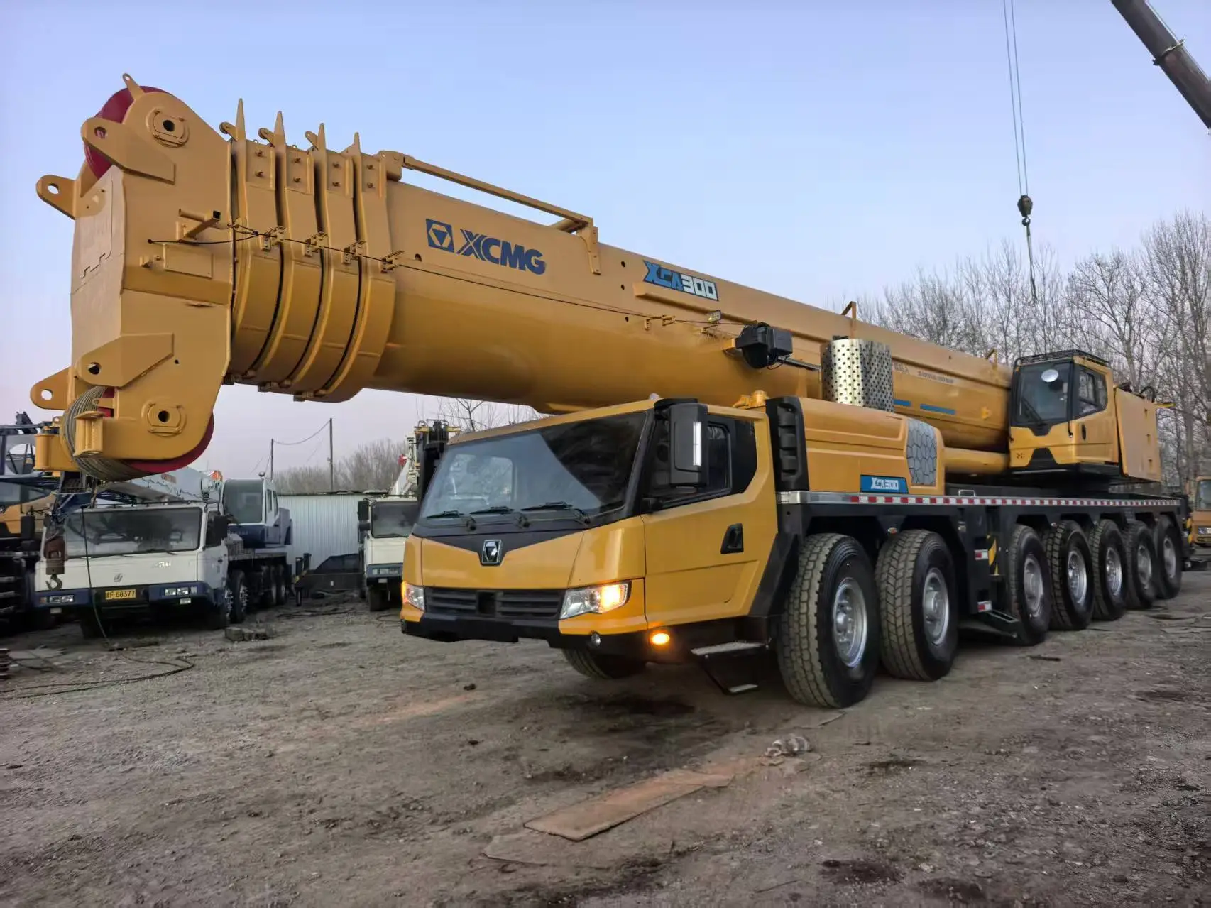 USED XCA300 300T TRUCK CRANE FOR SALE 1