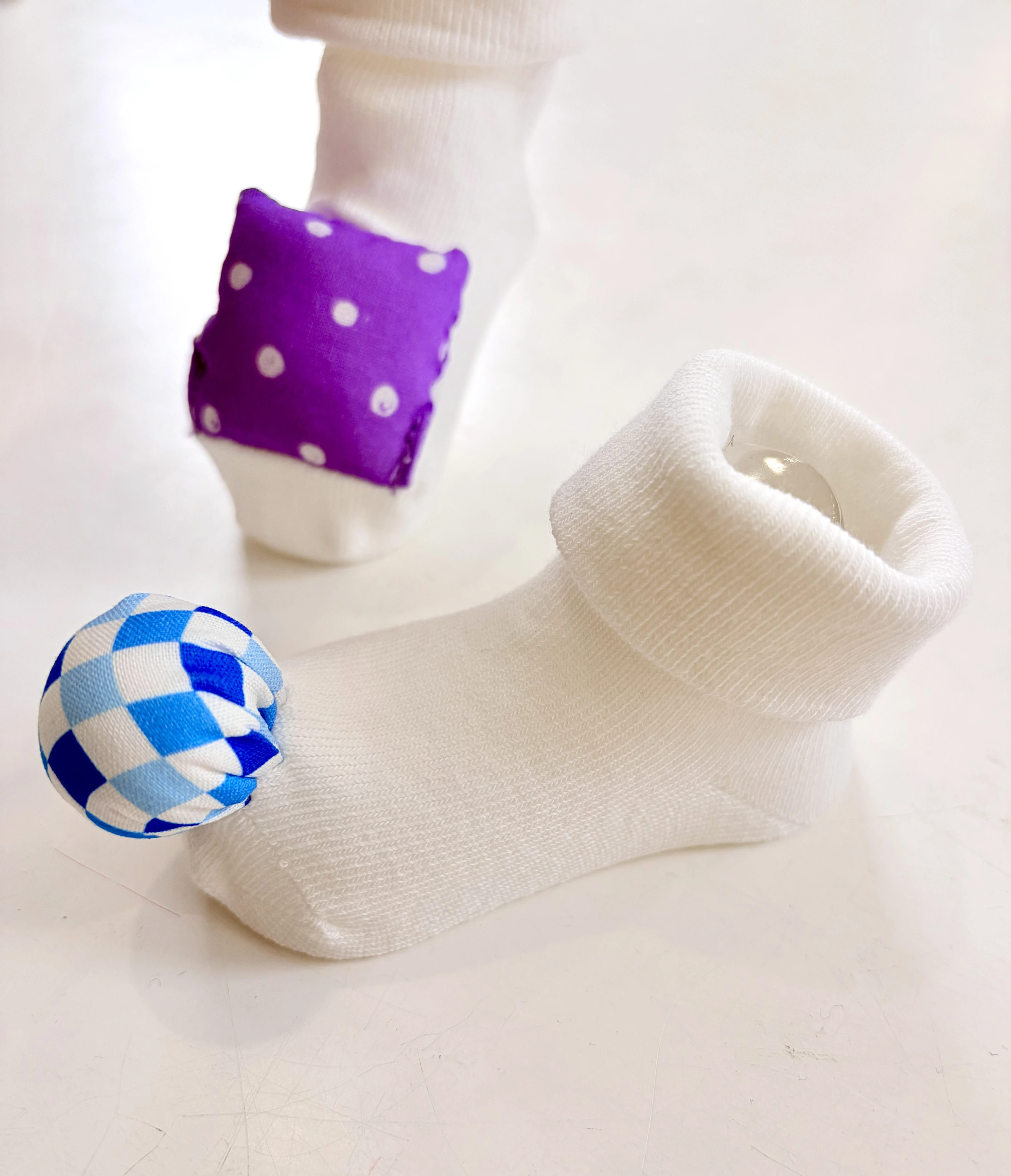 Montessori Baby Rattle Socks, Sensory Ankle Rattles for 0-24 Months, Early Learning Grasping & Auditory Training Toys 1