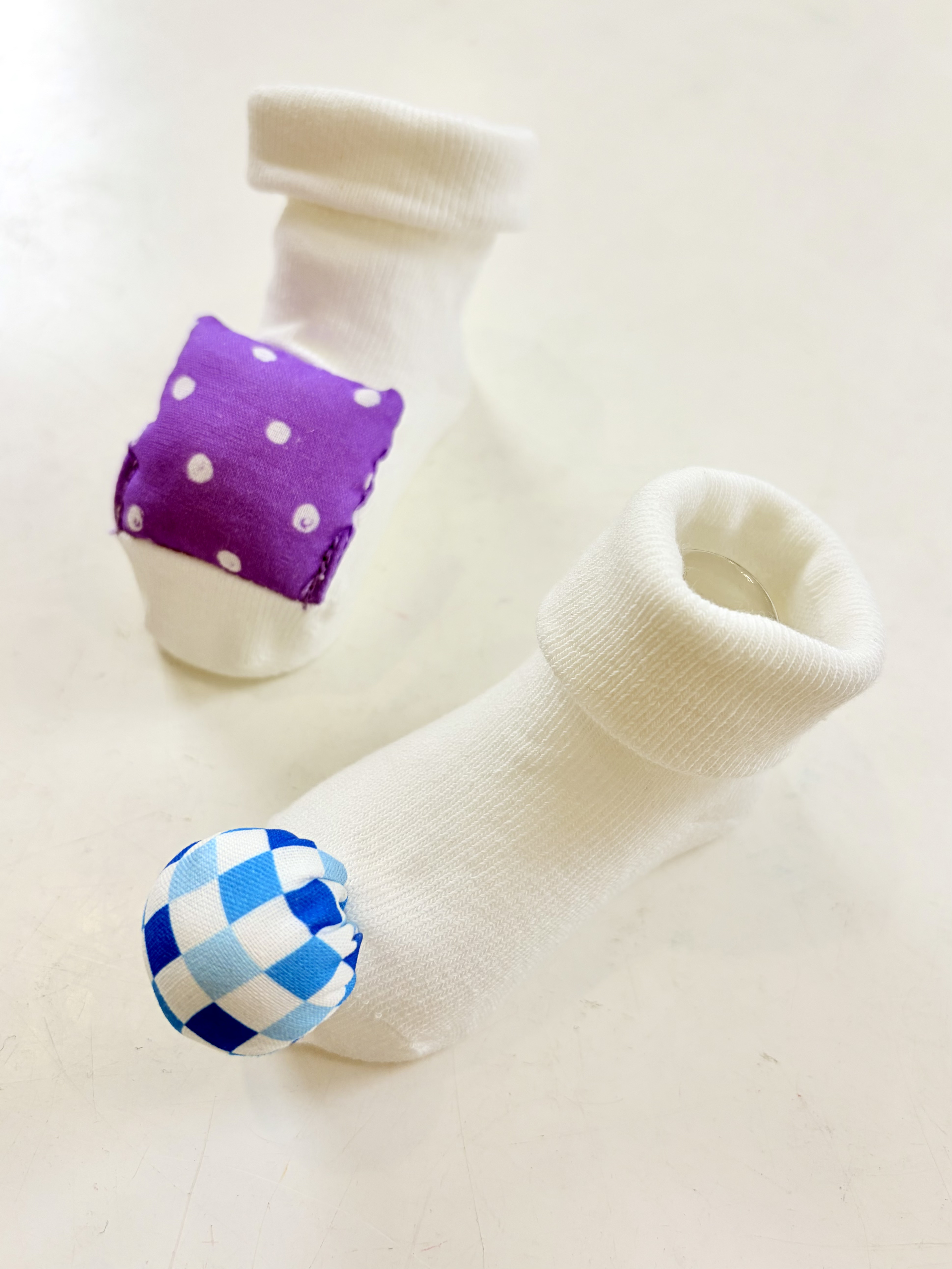 Vớ lục lạc Montessori cho bé, lục lạc đeo mắt cá chân kích thích giác quan cho bé từ 0-24 tháng, đồ chơi rèn luyện khả năng cầm nắm và thính giác sớm. 5