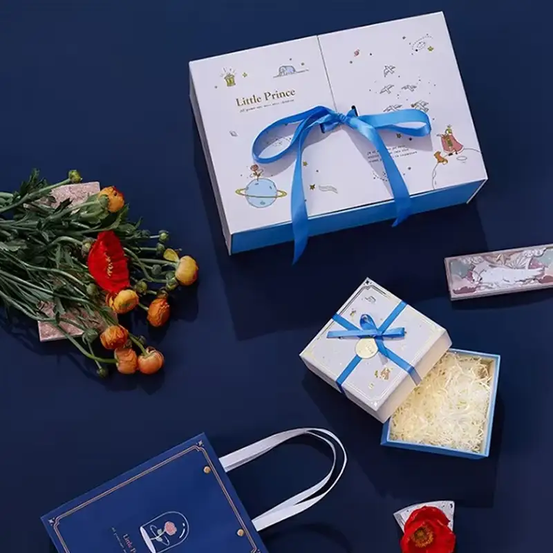 Hot Wholesale Custom Cardboard Gift Packaging Box with Glossy/Matt Lamination Embossing Ribbon Bow Luxury Gift Box 1