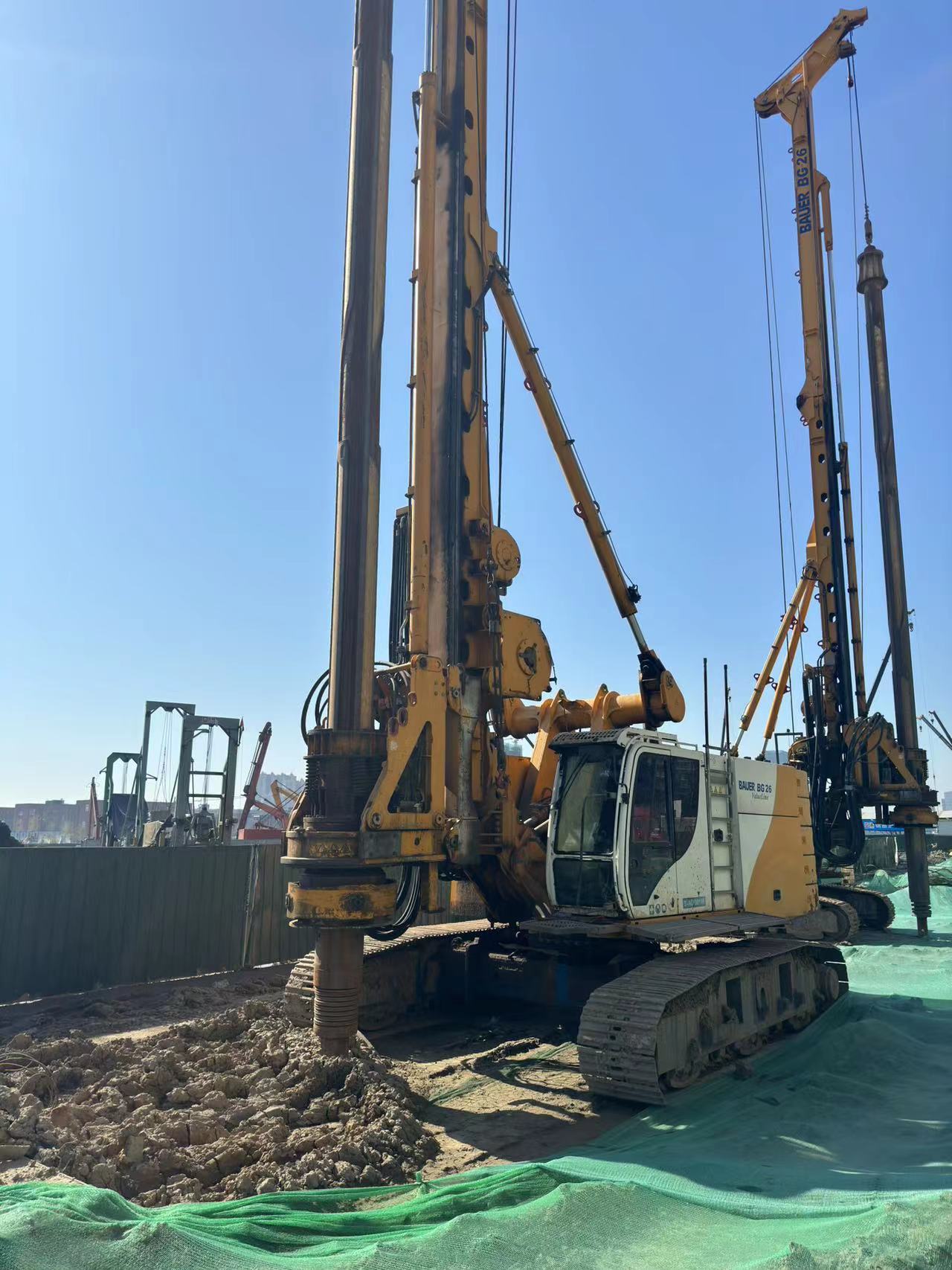 BAUER BG 26 Rotary Drilling Rig — High-Performance Piling Machine for ...