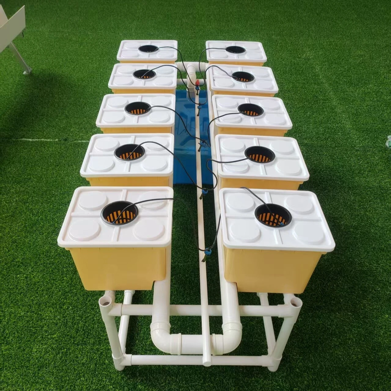 Dutch Bucket High-Yield Growing System 1