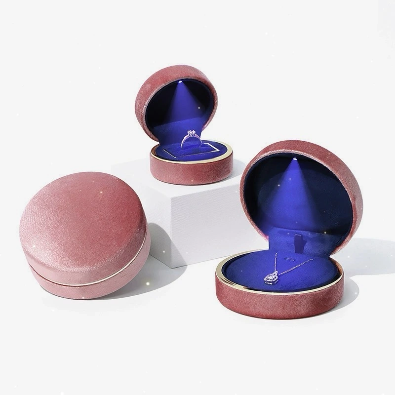 Cajas de joyería LED de terciopelo de primera calidad: cajas para anillos, cajas para colgantes, cajas para pulseras y cajas de regalo. 1