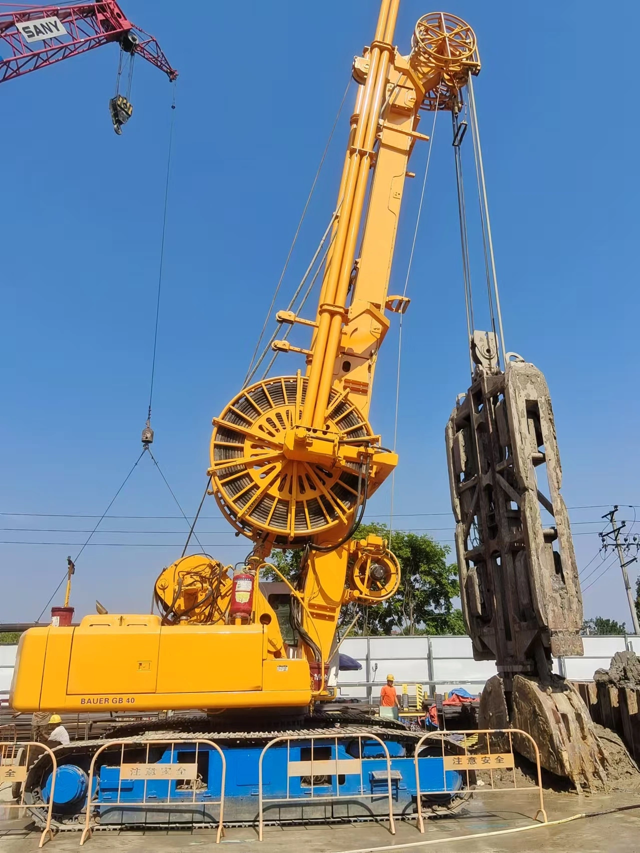 BAUER GB 40 Hydraulic Wall Diaphragm Grab — High-Performance Trench Excavator for Diaphragm Wall Construction 1