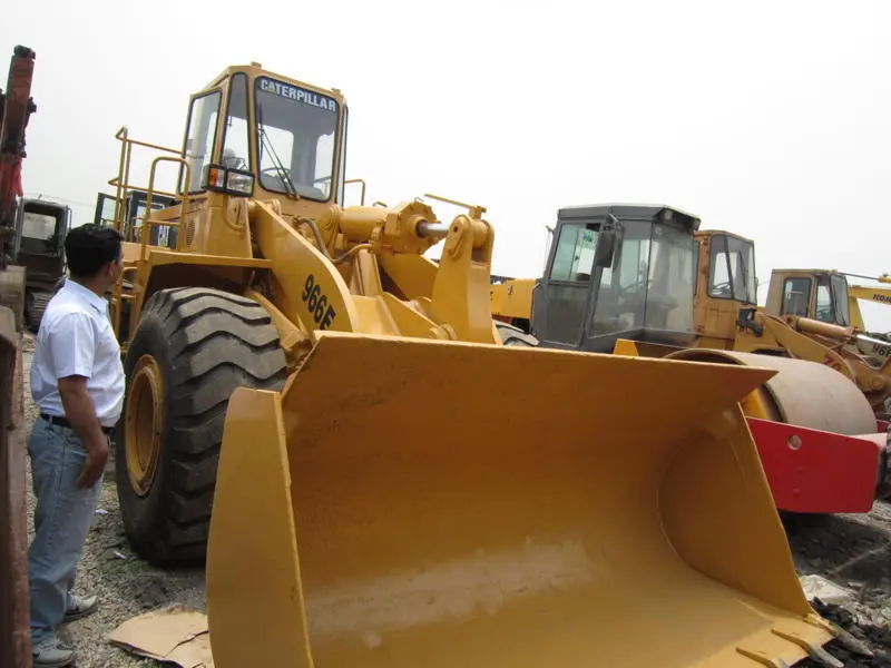 Tiêu chuẩn: Máy xúc lật bánh lốp CAT 966E - Máy xúc lật xây dựng hạng nặng 1