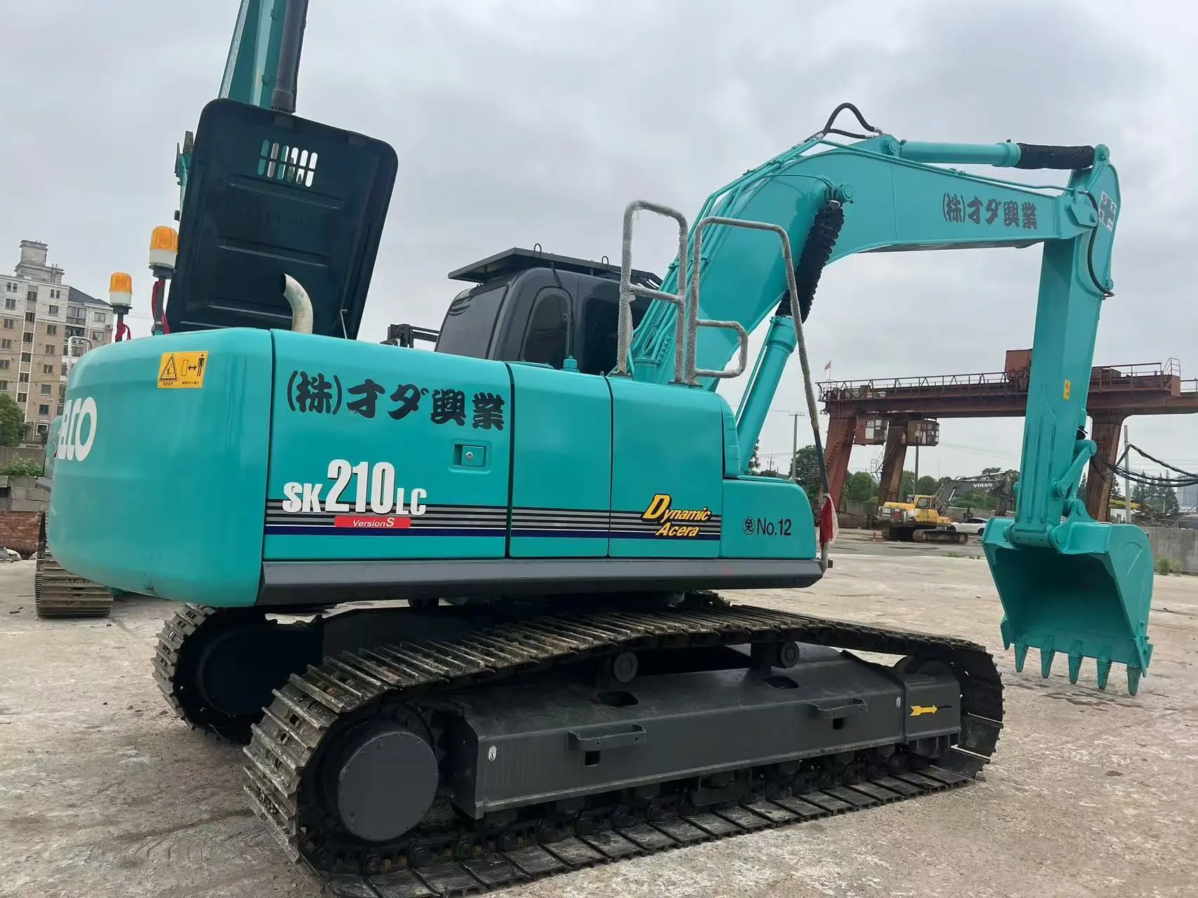 Used Kobelco SK210 Excavator: Reliable & Cost-Effective Heavy Equipment 1