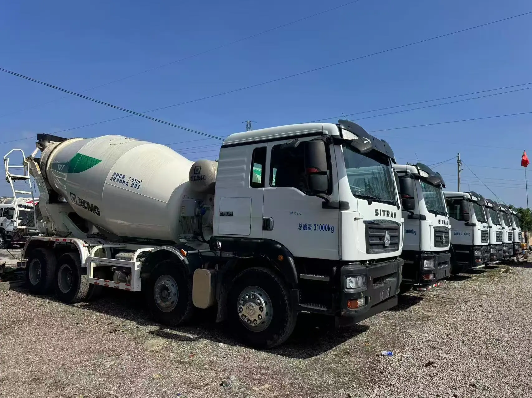 Бетоносмеситель XCMG объемом 10 м³: высокоэффективный автобетоносмеситель для строительства. 1