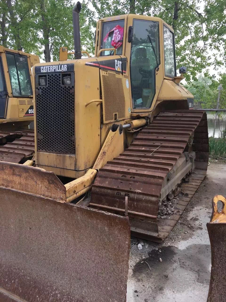 Bulldozer CAT D5N usado de marca líder, trator de esteiras usado com desempenho estável. 1