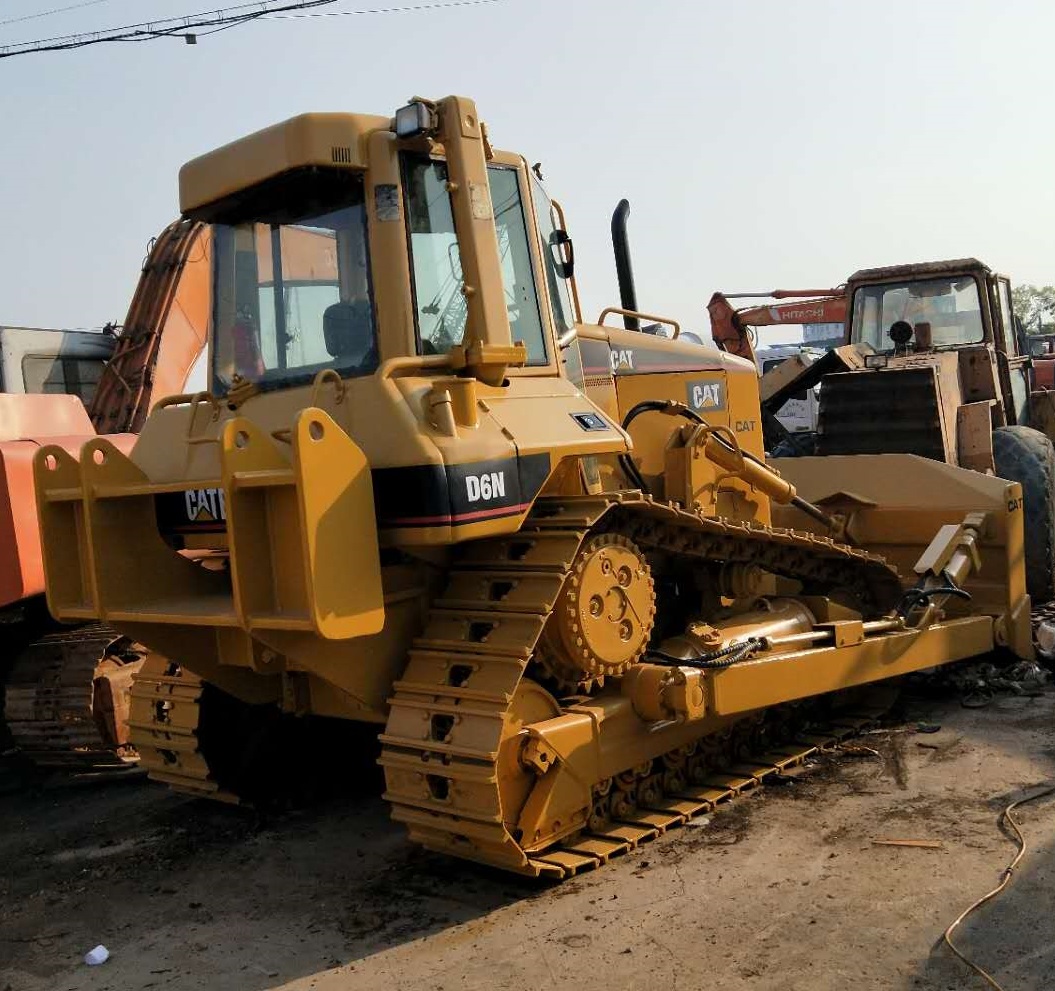 جرافة مجنزرة مستعملة من طراز CAT D6 ذات سعر مناسب لمشاريع أعمال الحفر 5