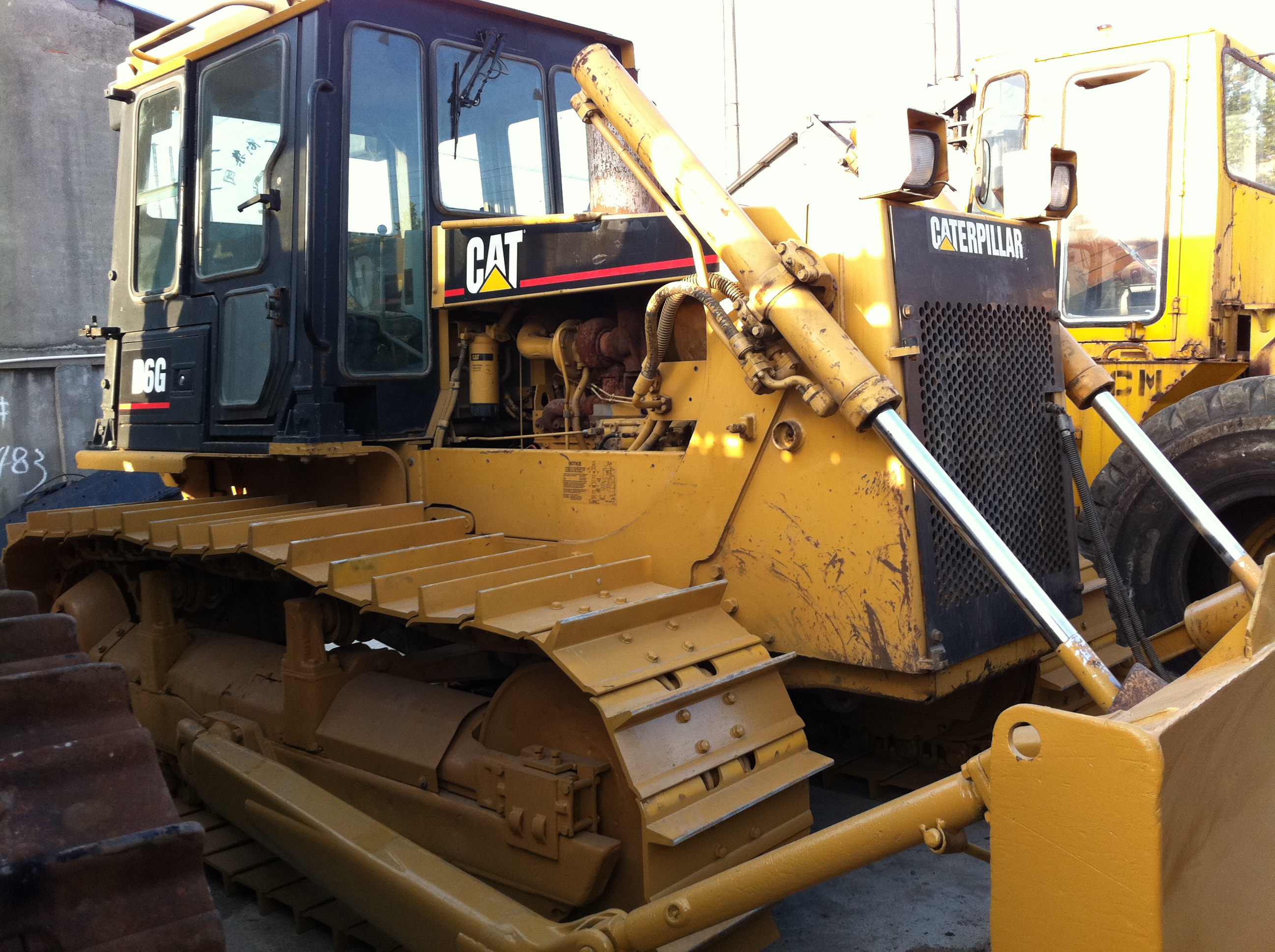 Bulldozer CAT D6 Bekas Harga Pabrik, Pengiriman Global, Dijual Murah 1