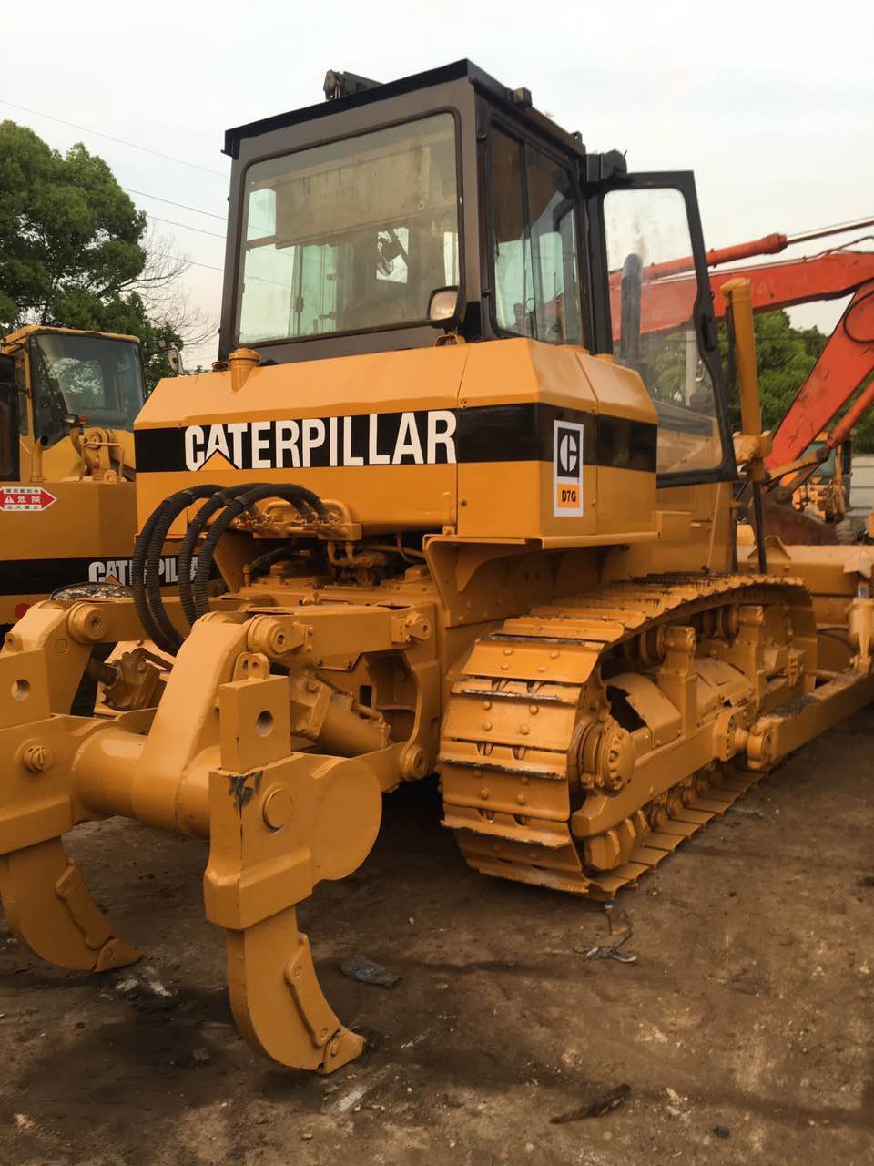 Bulldozer Caterpillar D7 Bekas Berkinerja Tinggi untuk Konstruksi Skala Besar 4
