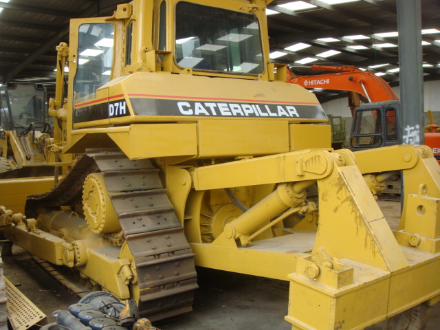 Bulldozer Caterpillar D7 Bekas yang Andal, Sangat Baik untuk Perataan dan Pendorong Tanah, DIJUAL 3