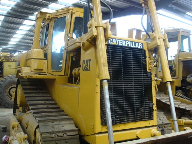Bulldozer Caterpillar D7 Bekas yang Andal, Sangat Baik untuk Perataan dan Pendorong Tanah, DIJUAL 2