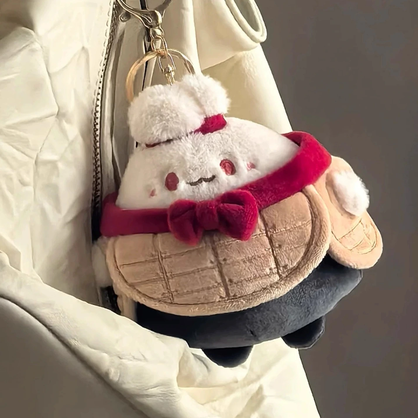 Porte-clés en peluche samouraï mignon en forme de petit pain vapeur - Breloque en peluche traditionnelle en forme de petit pain d'armure 1