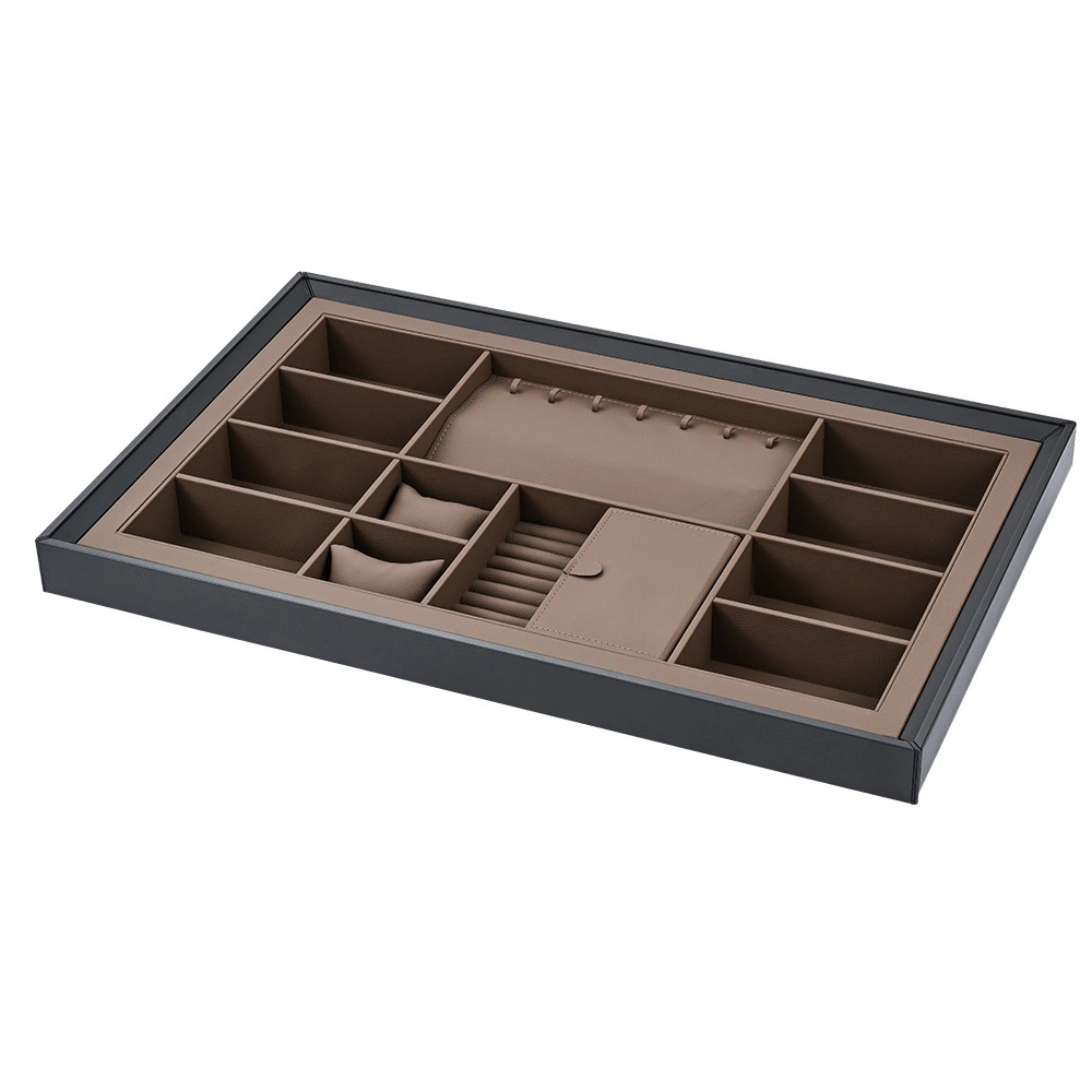 Accessoires de garde-robe : organisateur à fermeture douce, boîte à bijoux en cuir souple. 1