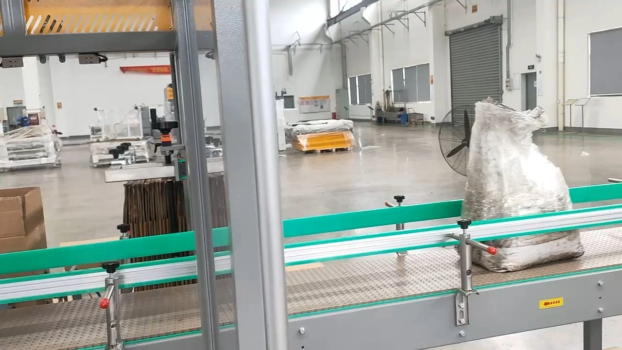 Máy tự động dựng, đóng gói và niêm phong bao tải nặng 25KG - WKD-KZF-V10 1