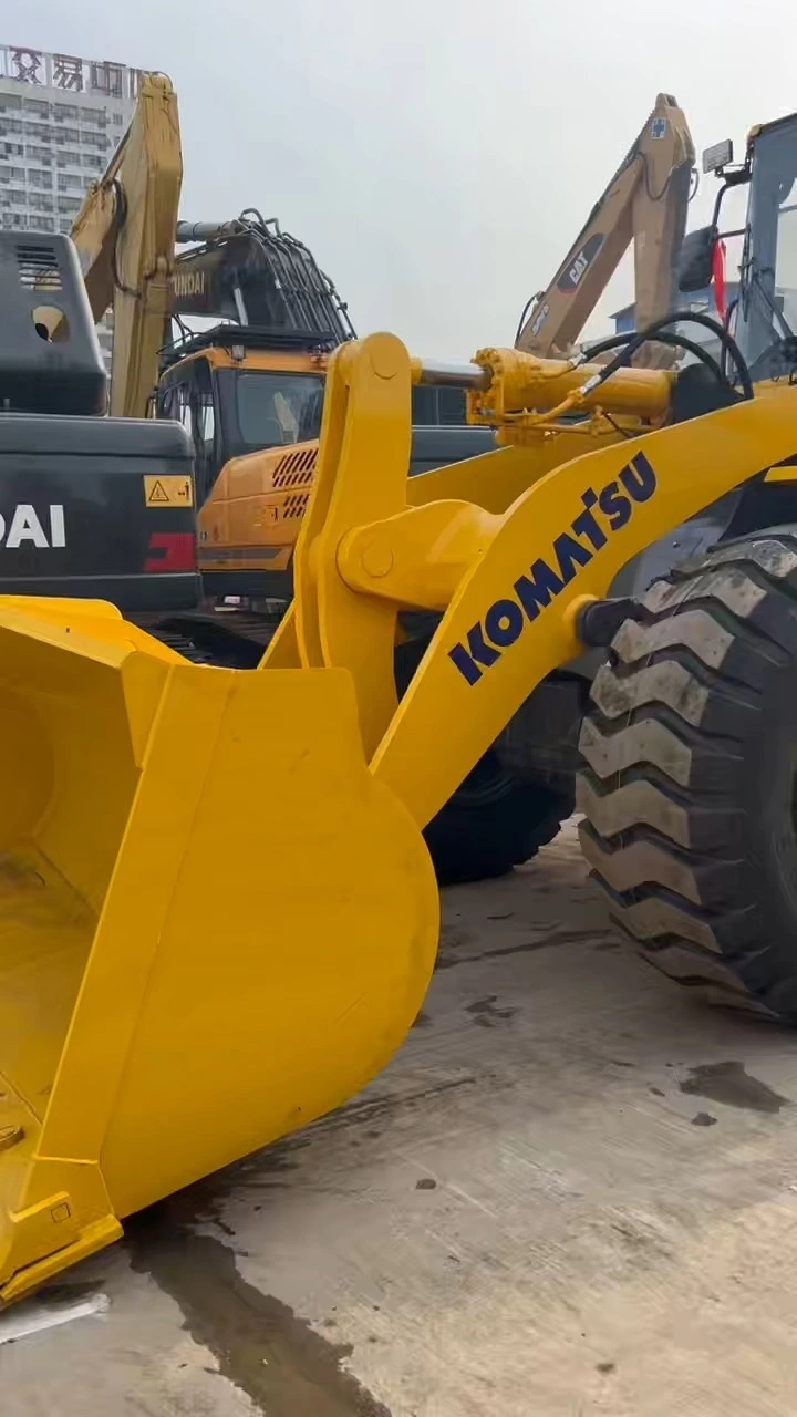 İşlənmiş KOMATSU WA380Z-6 Yaxşı Vəziyyətdə Az İş Saatları 1