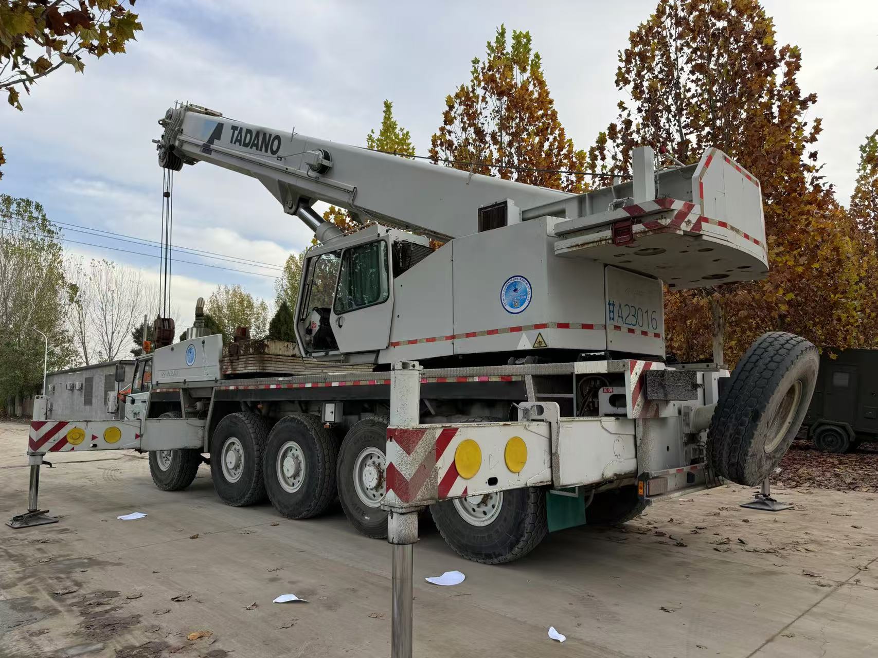 Grue mobile TADANO TG1000E de marque japonaise, 100 tonnes, en bon état de fonctionnement. 4