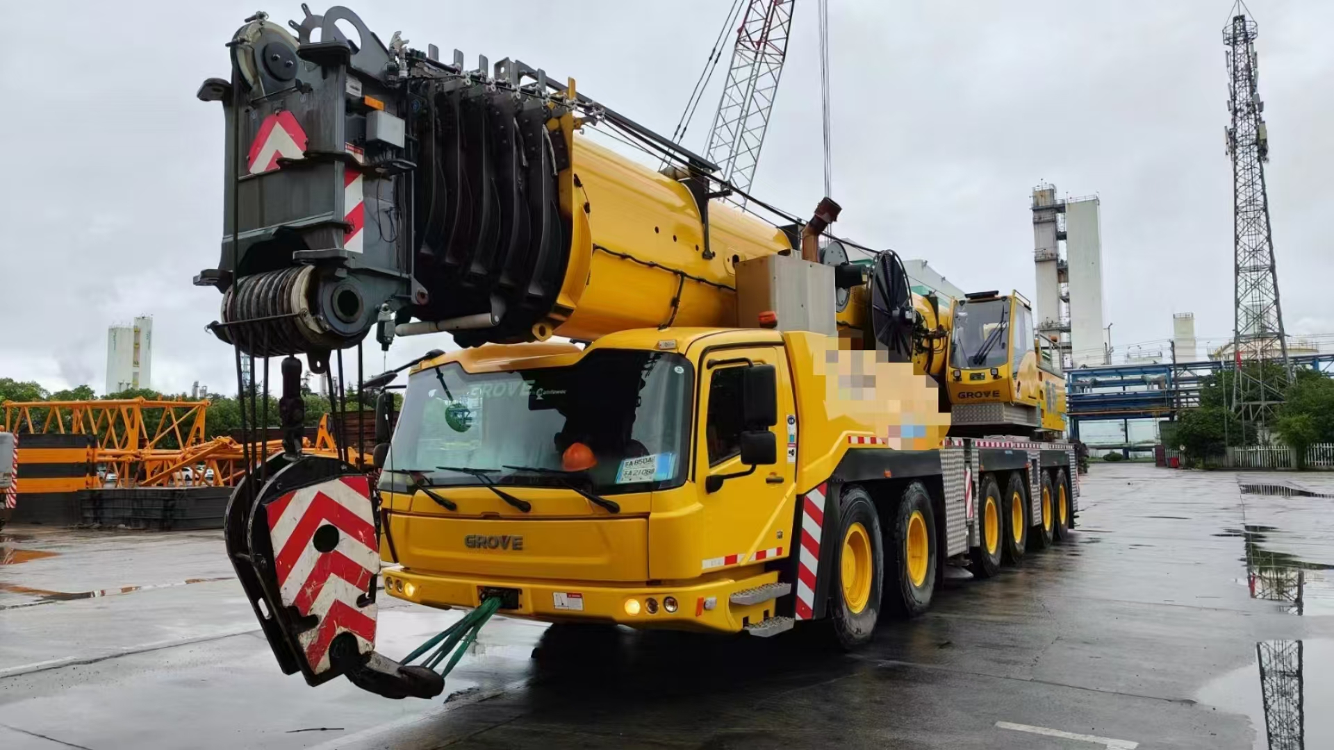 Grue Grove d'une capacité de 300 tonnes, grue de levage lourd avec système de suspension MEGATRAK 1